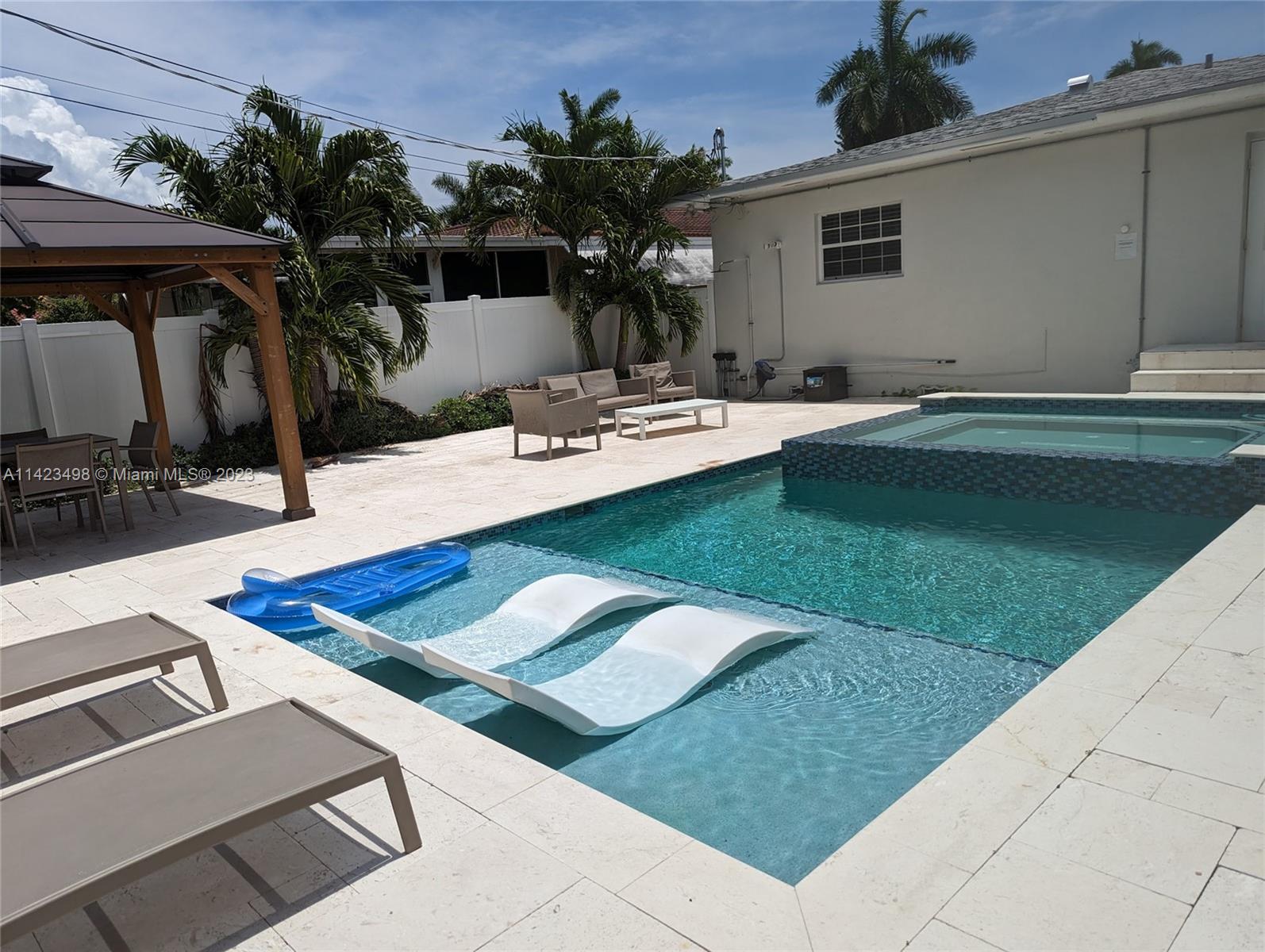 Photo 1 of 1535 Hollywood Blvd in Hollywood - MLS A11423498