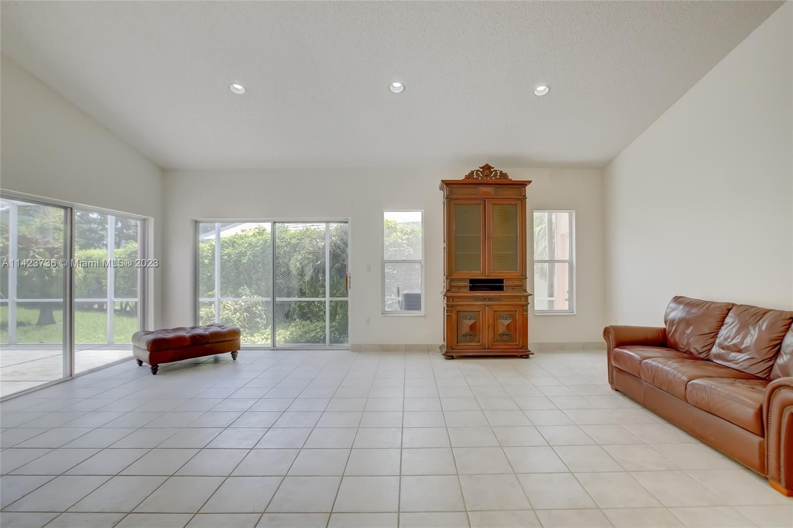 Listing Photo 18