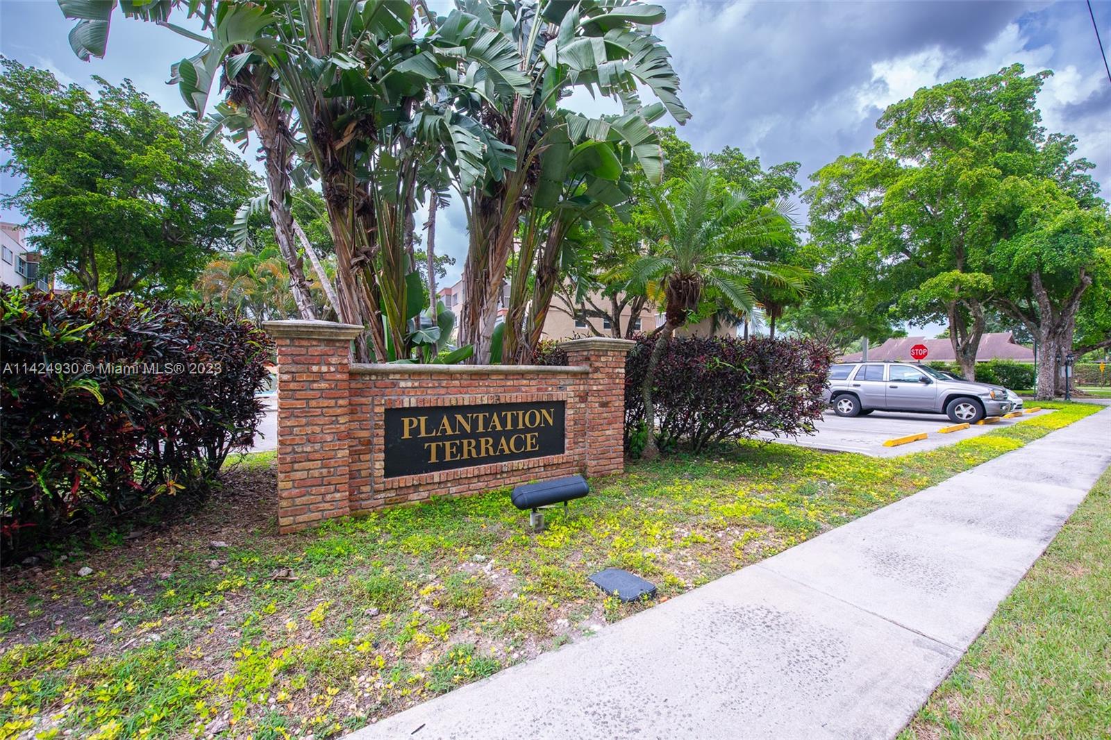 6701 Cypress Rd 108, Plantation, FL 33317