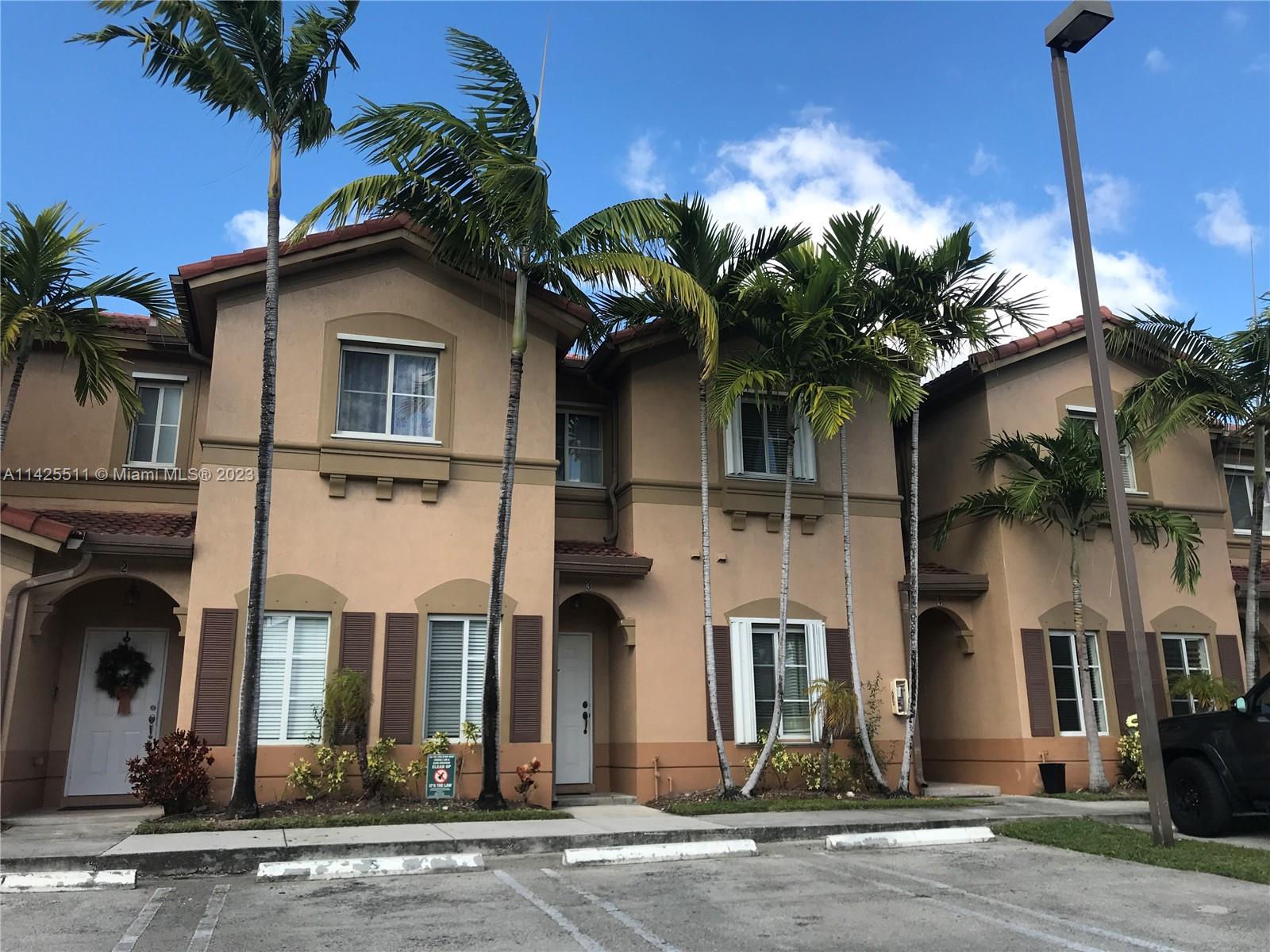 10803 NW 83rd St 4-1, Doral, Florida 33178, 4 Bedrooms Bedrooms, ,3 BathroomsBathrooms,Residentiallease,For Rent,10803 NW 83rd St 4-1,A11425511