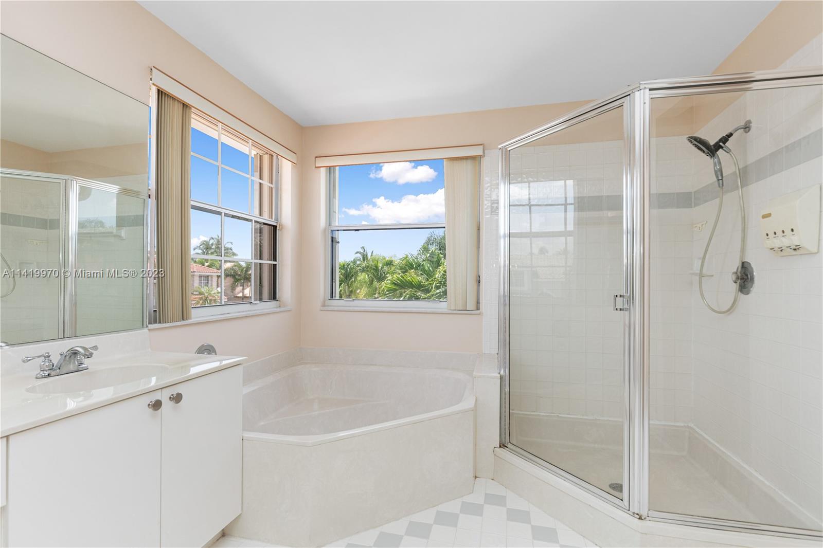 Listing Photo 10