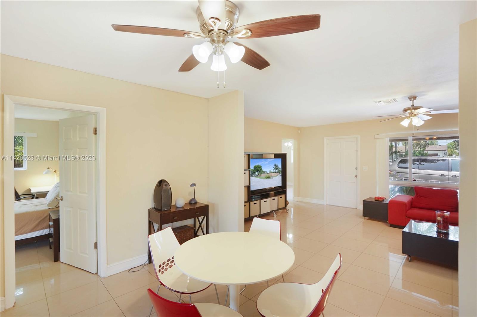 Listing Photo 16