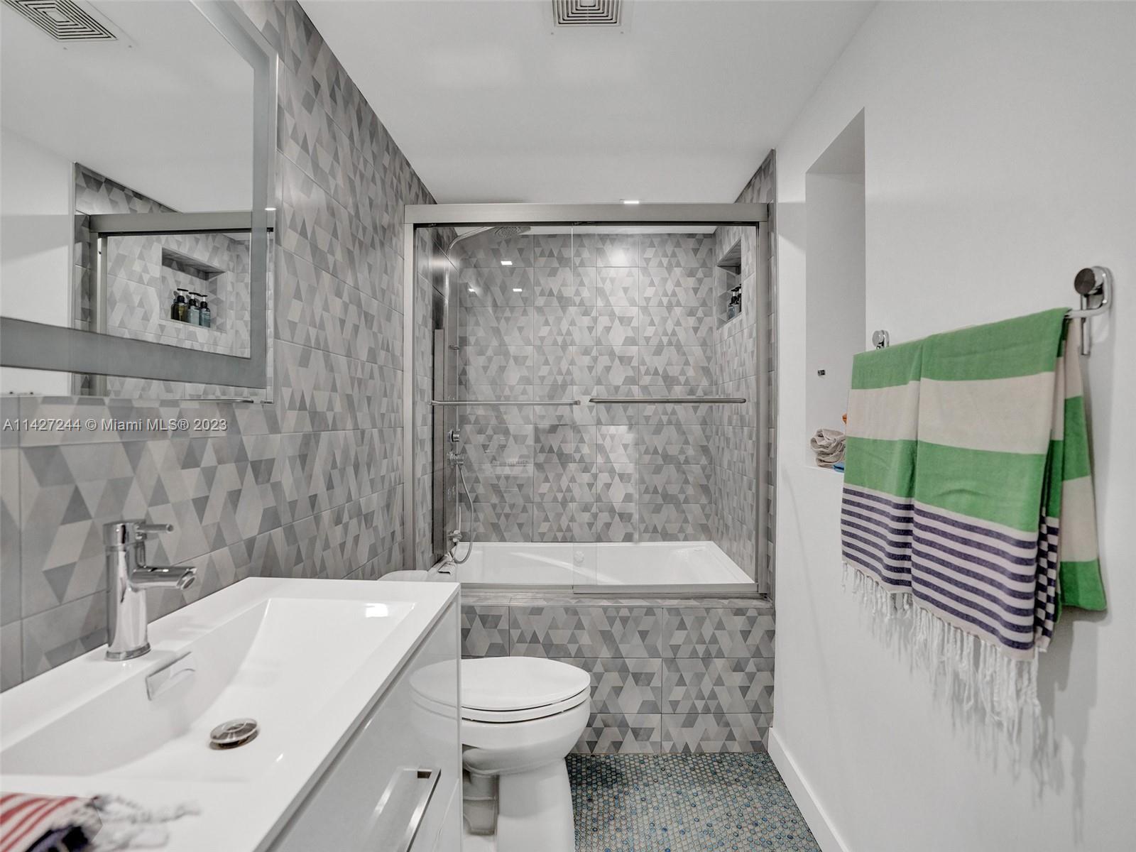 Listing Photo 24