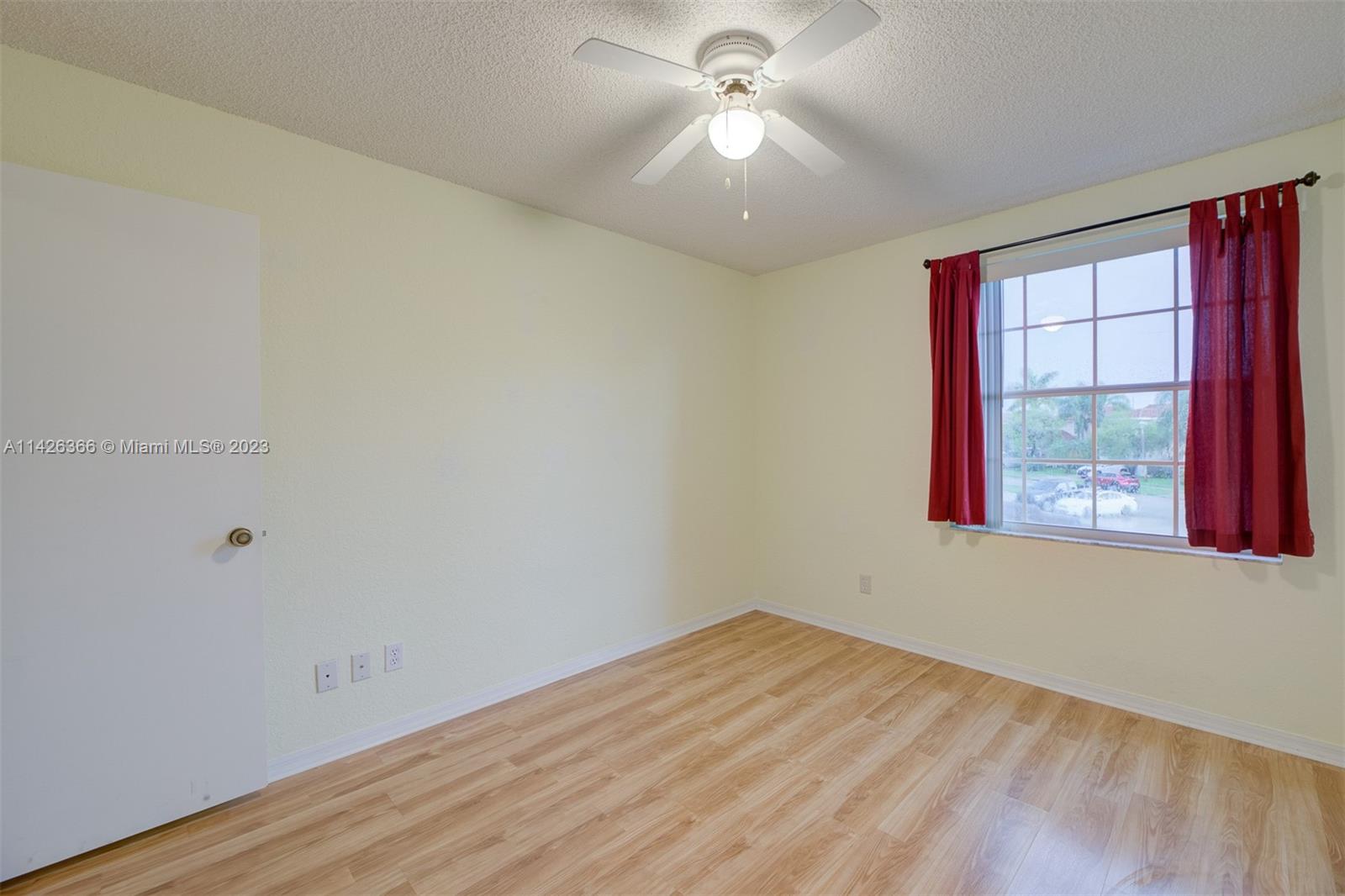 Listing Photo 27