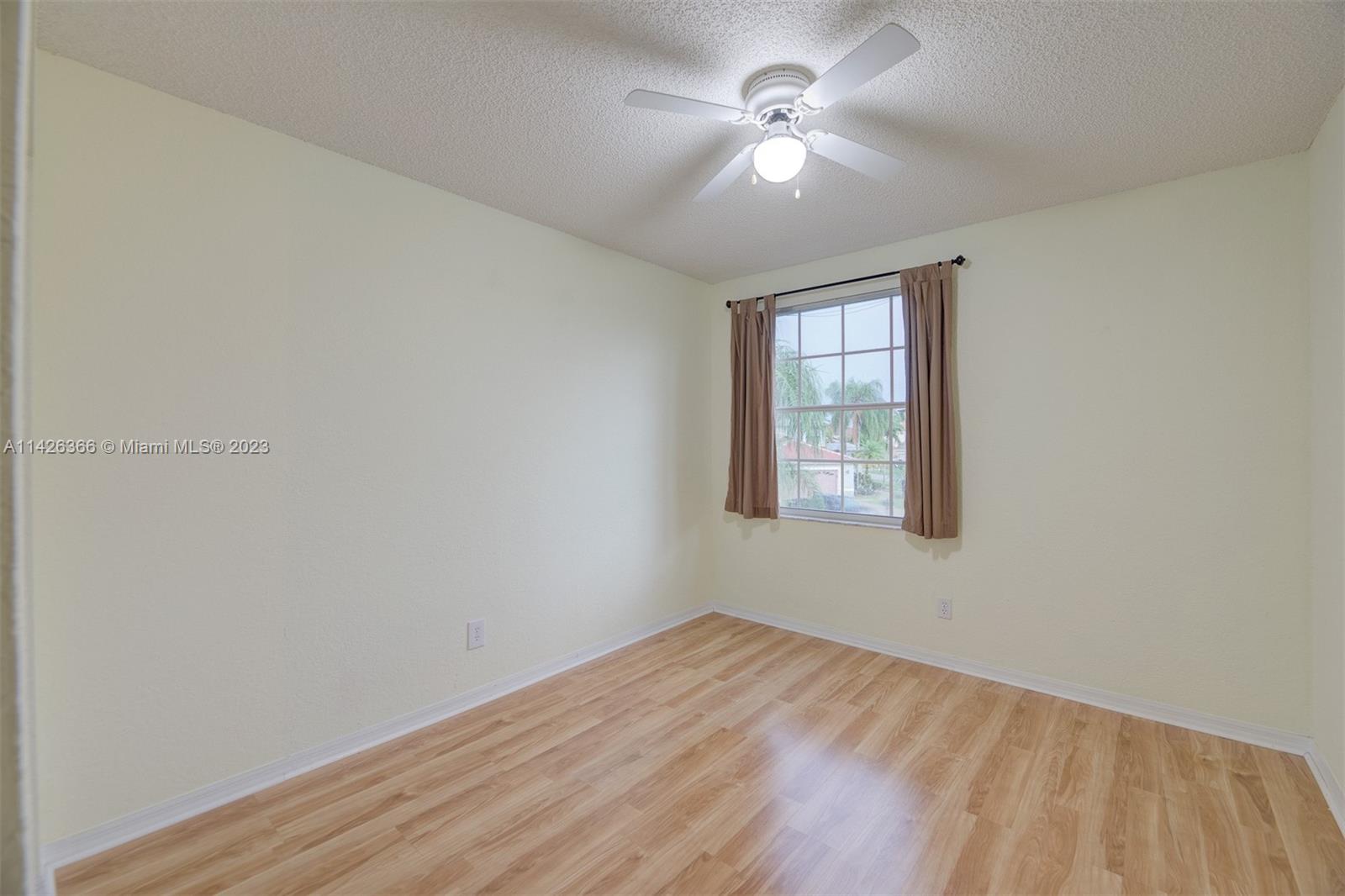 Listing Photo 29