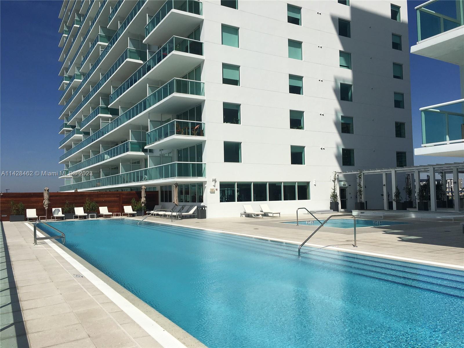 Beautiful 3 Bed / 2.5 Bath unit at Sunny Isles Condo with direct water views from each room. Porcelain floors, European cabinetry and stainless steel appliances, large terraces and all the​​‌​​​​‌​​‌‌​‌‌‌​​‌‌​‌‌‌​​‌‌​‌‌‌ amenities.