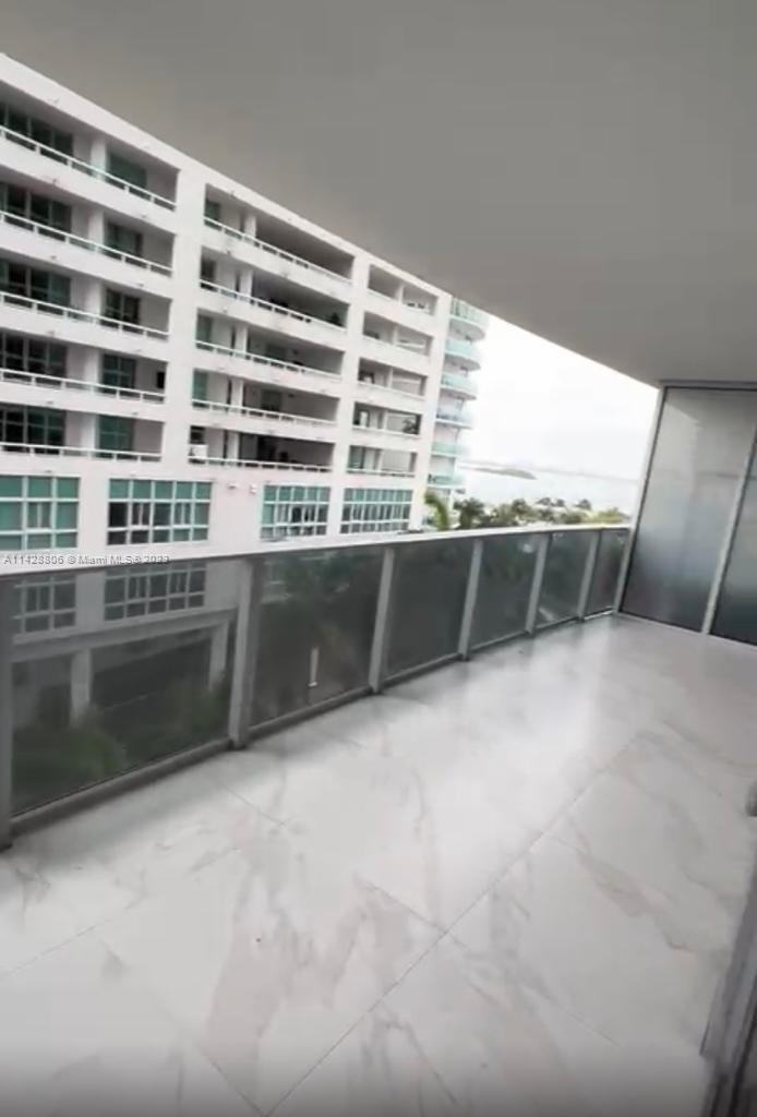 LOCATION! LUXURIOUS 1BED/1BATH W/LARGE BALCONY. OVERLOOKING MIAMI CITY AND BISCAYNE BAY. PANORAMIC WINDOWS. PORCELAIN FLOORS THROUGHOUT. BOSCH STAINLESS STEEL APPLIANCES. EUROPEAN CABINETS. BUILT IN CLOSETS. VALET PARKING. EXCLUSIVE 3 FLOORS OVER 25,000 SF OF AMENITIES . THEATER. SPA. ULTIMATE GYM AND YOGA STUDIO. BBQ AREA. SUMMER KITCHEN. 2 CURVED SUNRISE & SUNSET POOLS. CHILDREN ROOM AND POOL. HOT TUB. KIDS PLAYROOM. BUSINESS CENTER. INDOR/OUTDOOR. SOCIAL ROOM . BILLAR/GAME ROOM AND LIBRARY. TEEN LOUNGE. SPORT COURTS. IN THE HEART OF THE ART & ENTERTAINMENT DISTRICT IN EDGEWATER. MIAMI'S MOST TALKED ABOUT NEIGHBORHOOD. INSTRUCTIONS AT BROKERS REMARKS.