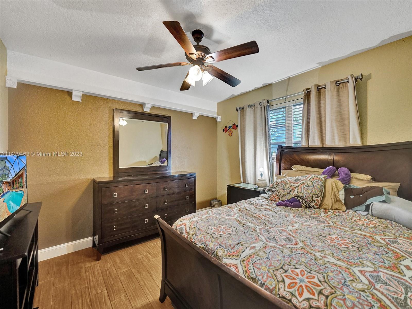 Listing Photo 18