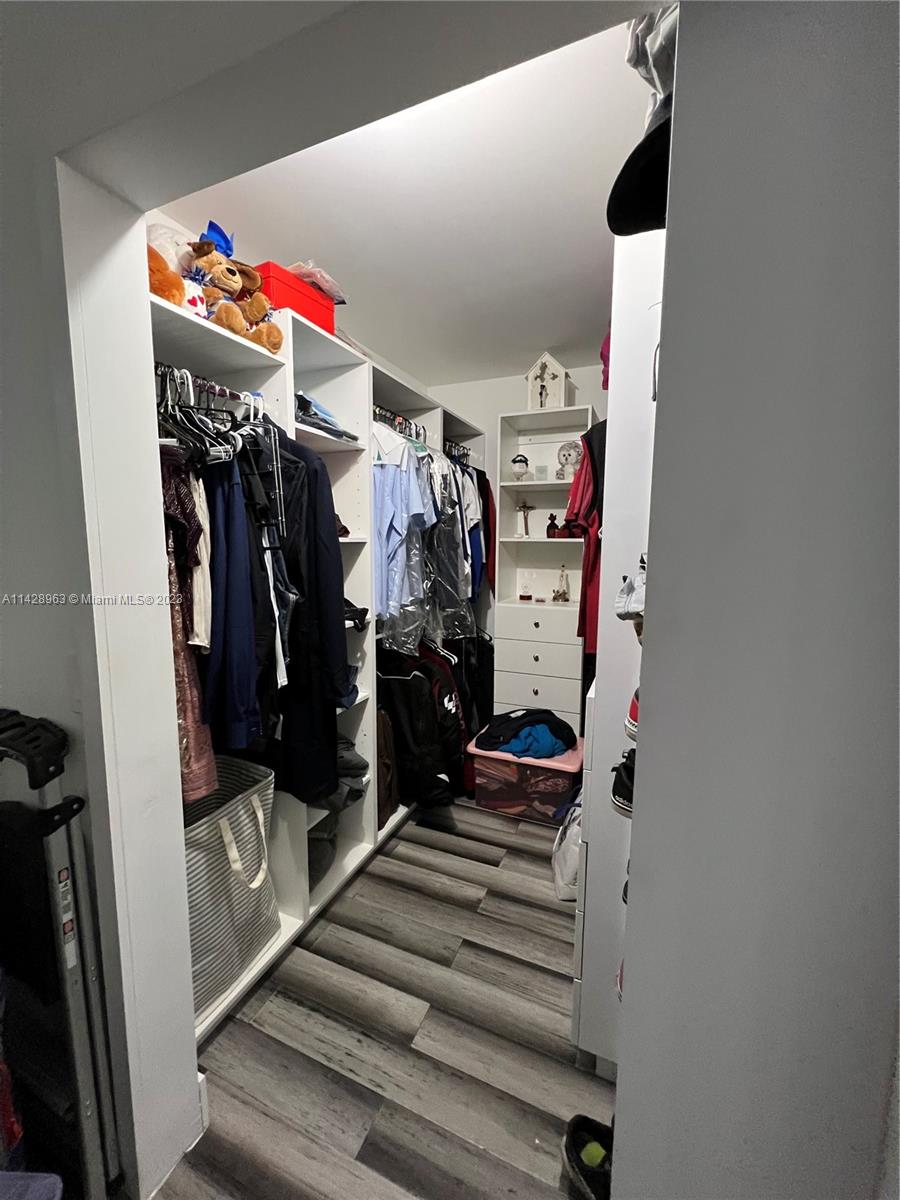 Listing Photo 15