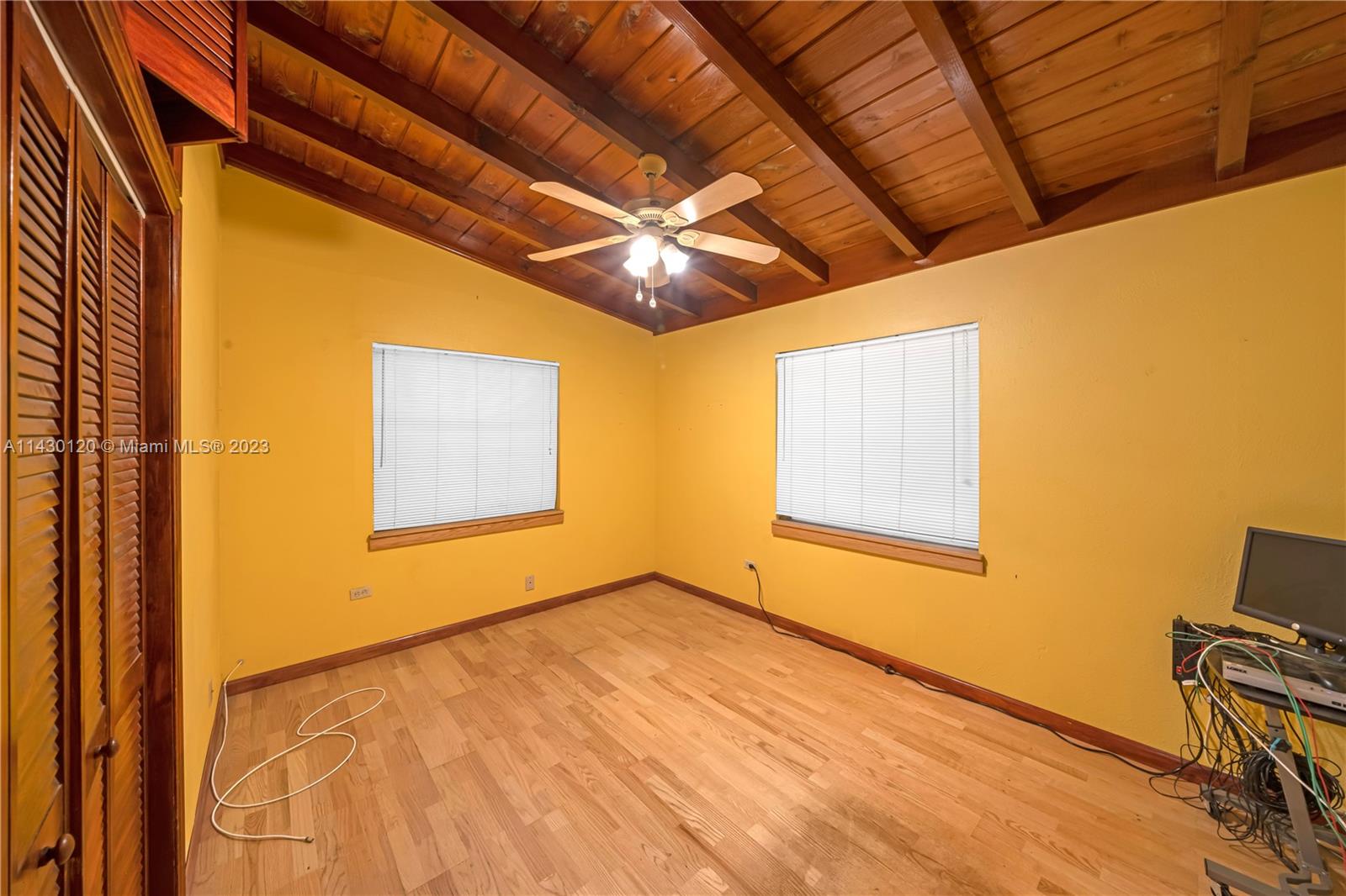Listing Photo 14