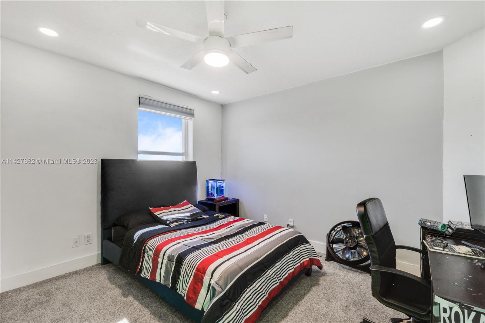 Listing Photo 16