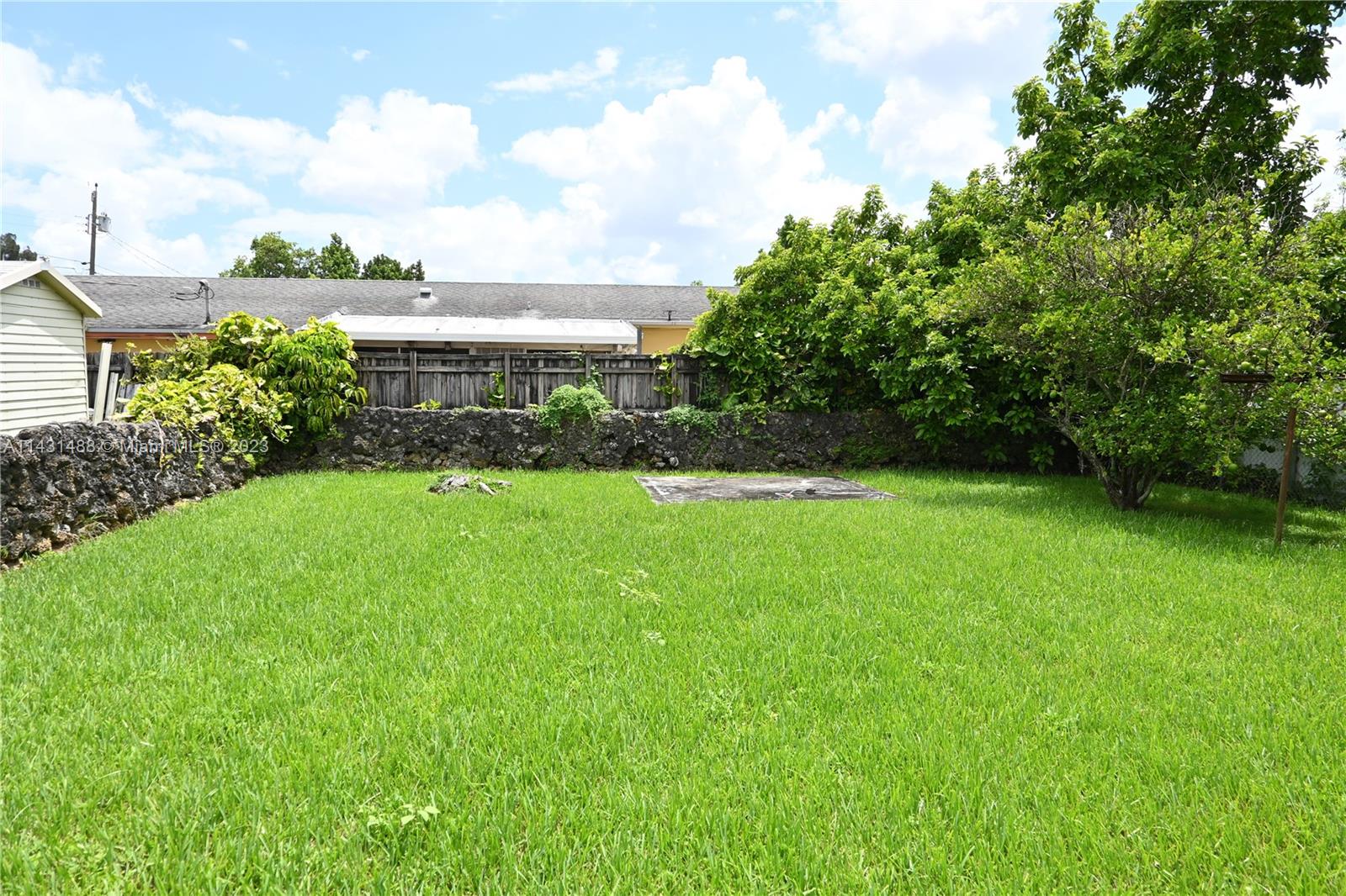 Listing Photo 8