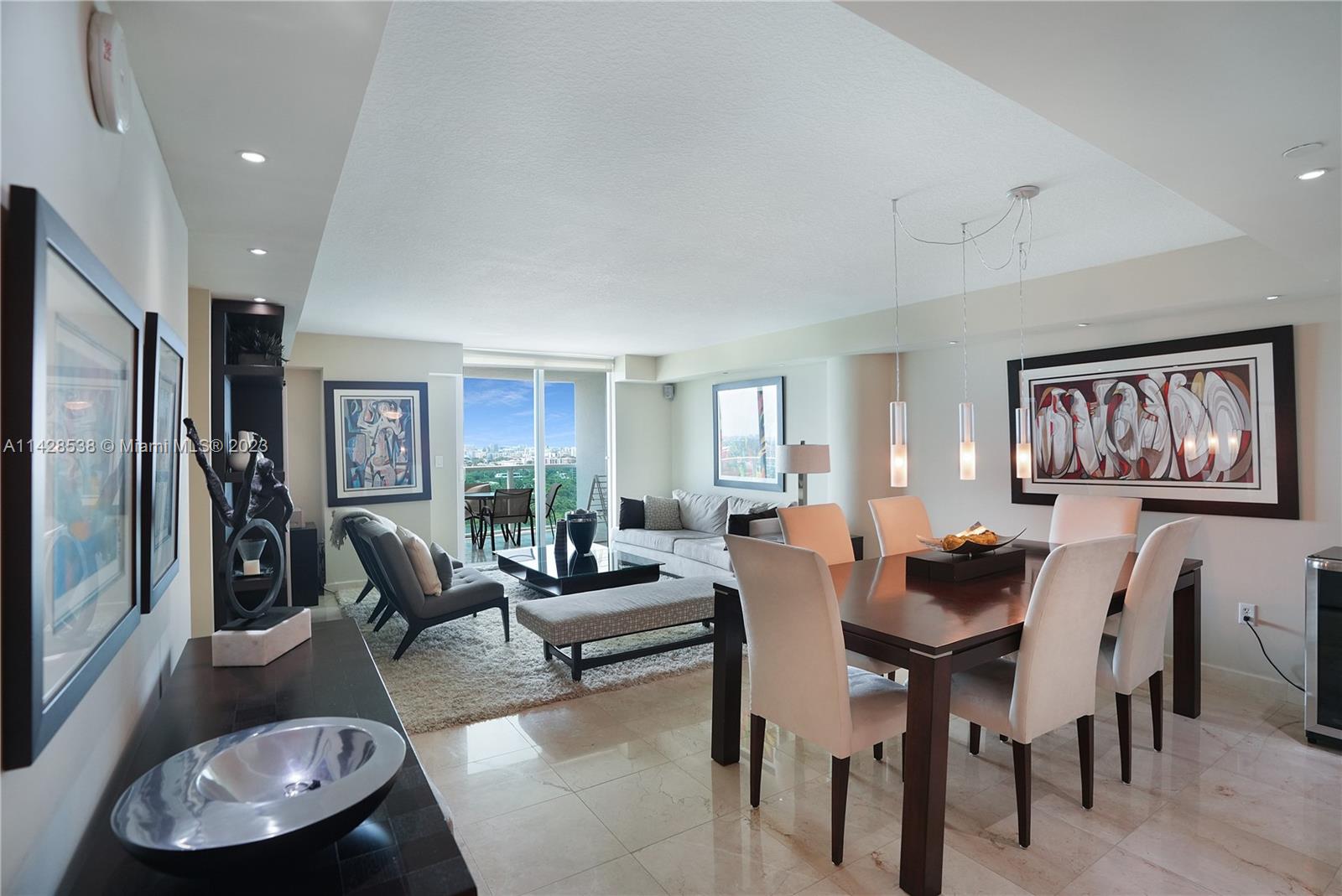 Photo 1 of Skyline On Brickell Condo Apt 1812 in Miami - MLS A11428538