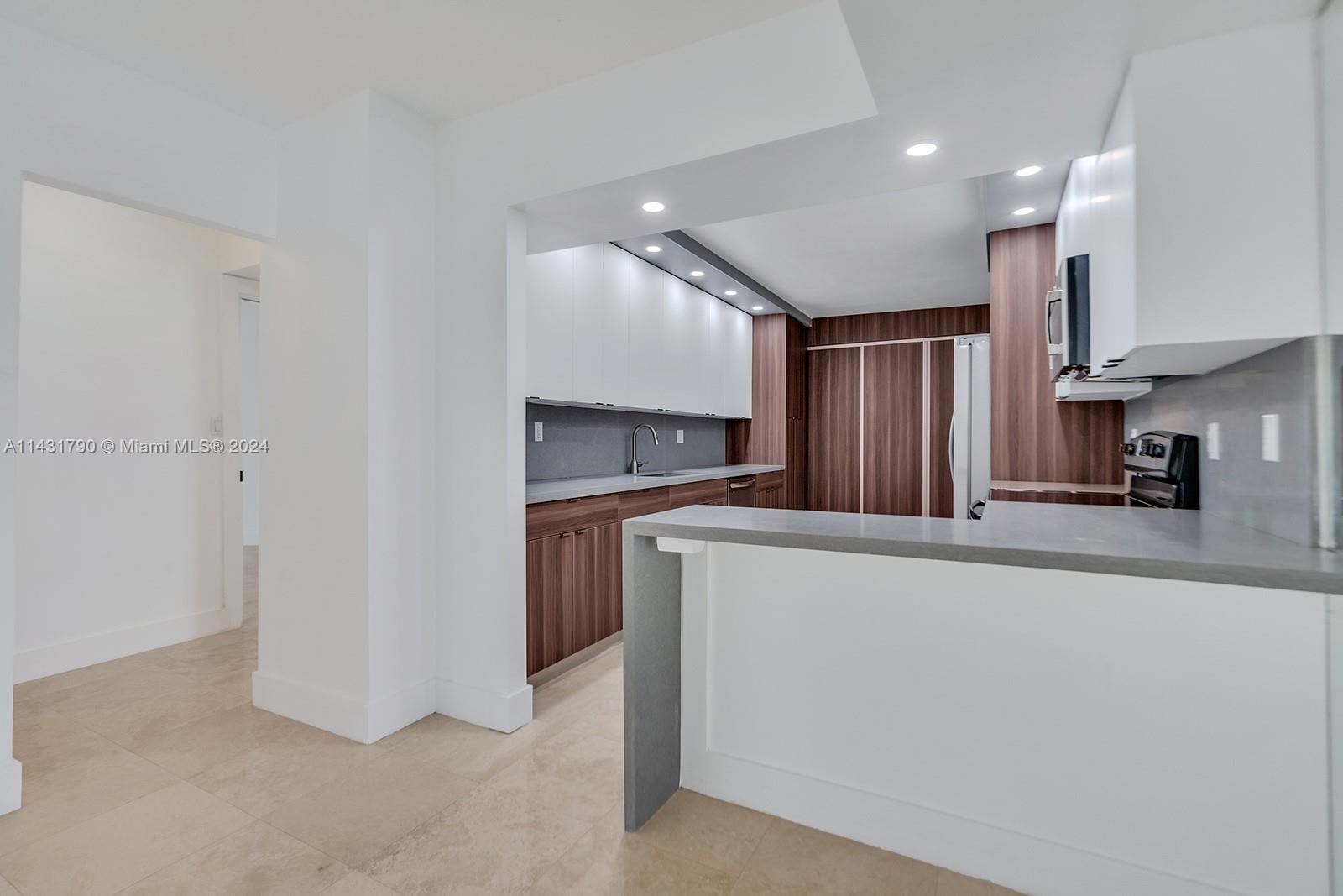 Photo 2 of Towers of Key Biscayne 2 Apt E1204 in Key Biscayne - MLS A11431790