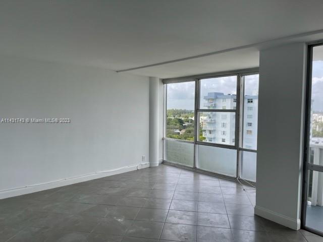 900  Bay Dr #907 For Sale A11431743, FL