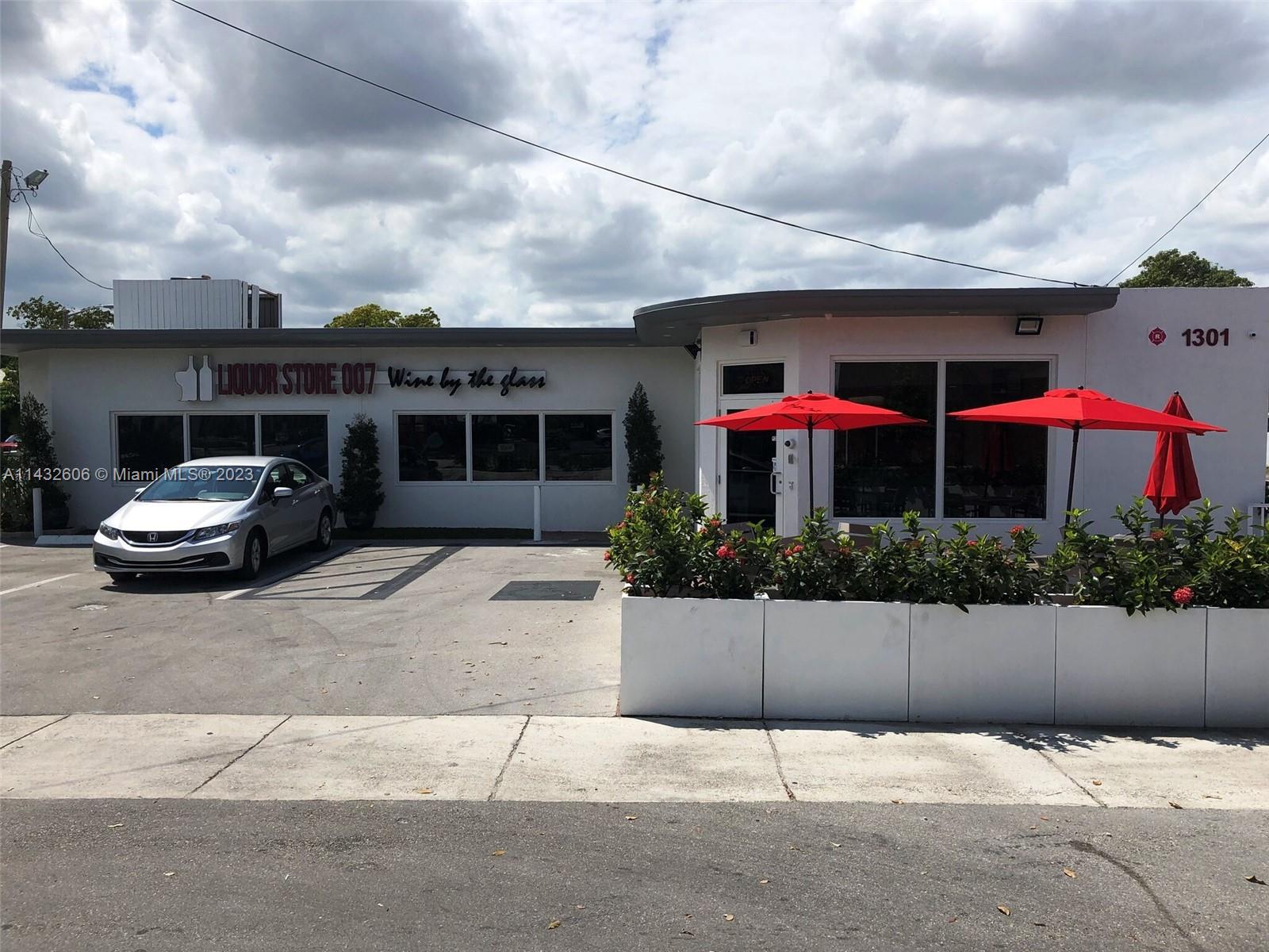 1301 N Dixie Hwy  For Sale A11432606, FL