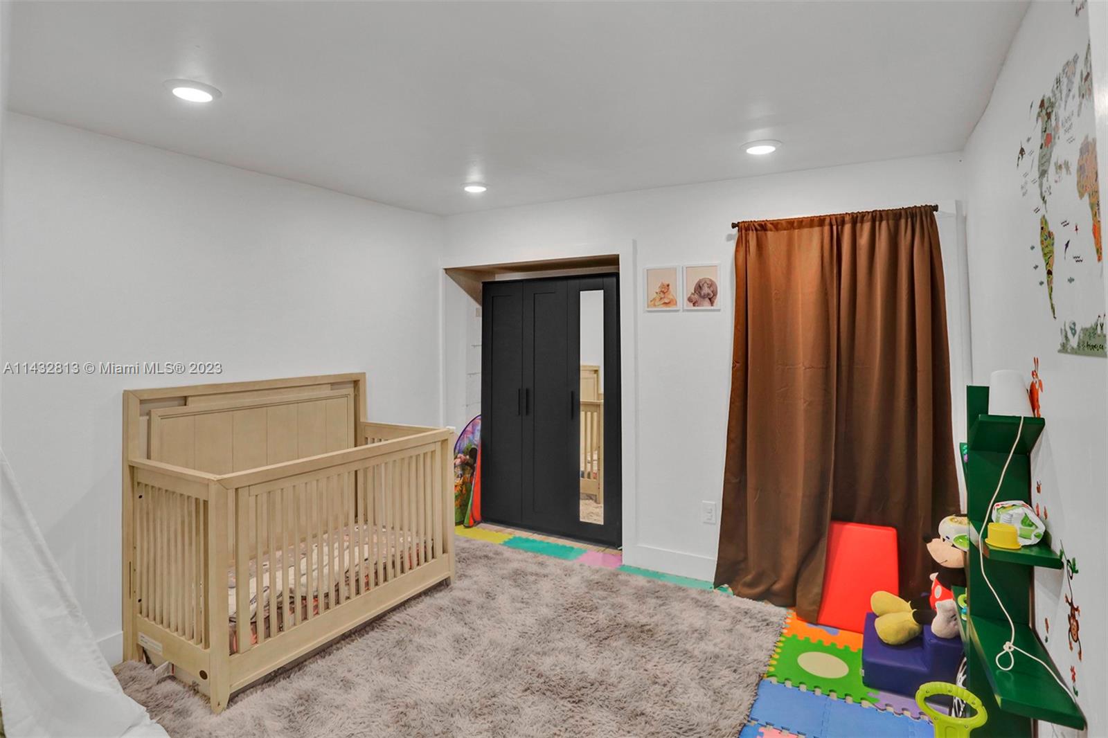 Listing Photo 17
