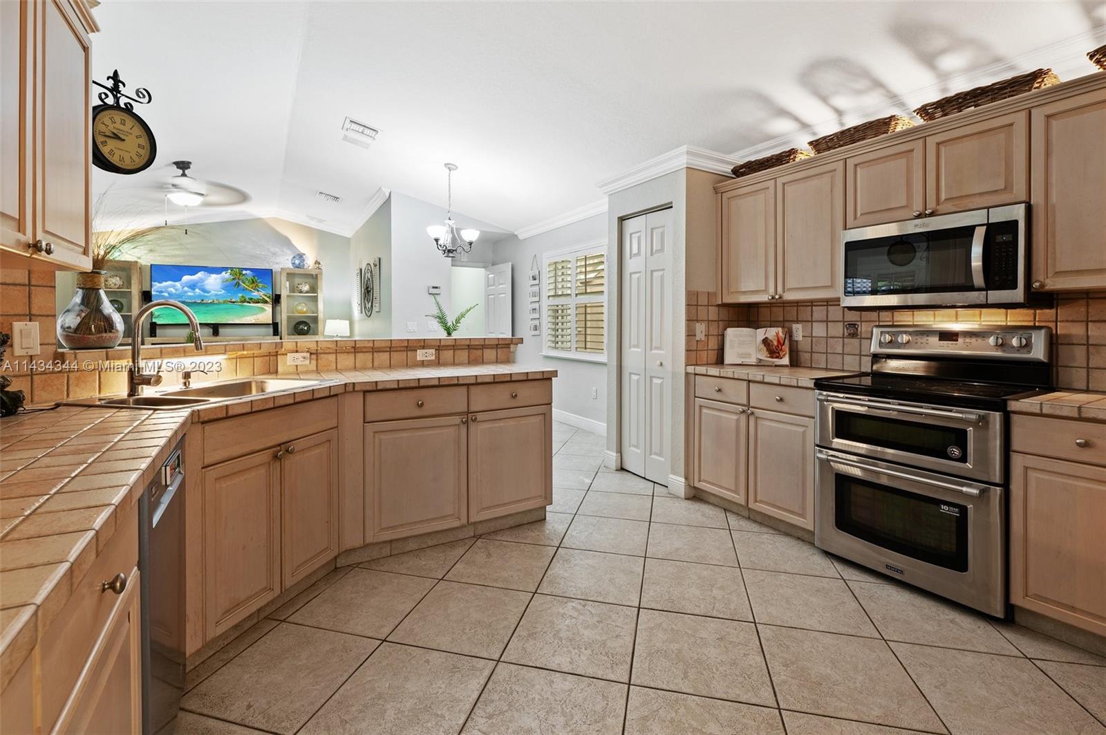 Listing Photo 23
