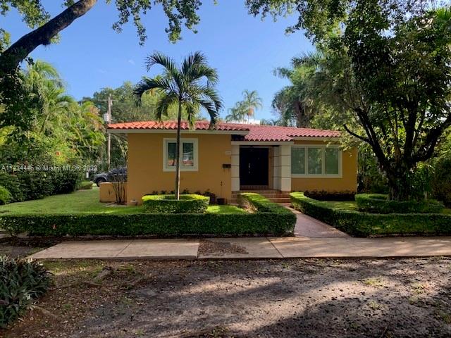 Fantastic location, walking distance Merrick Park Mall in Coral Gables.Property is very clean with loads of big impact windows, bathrooms have been updated , new plantation shutters installed, very charming and private on a beautiful street, Property is currently occupied until October 31st 2023, please do not disturb tenant
