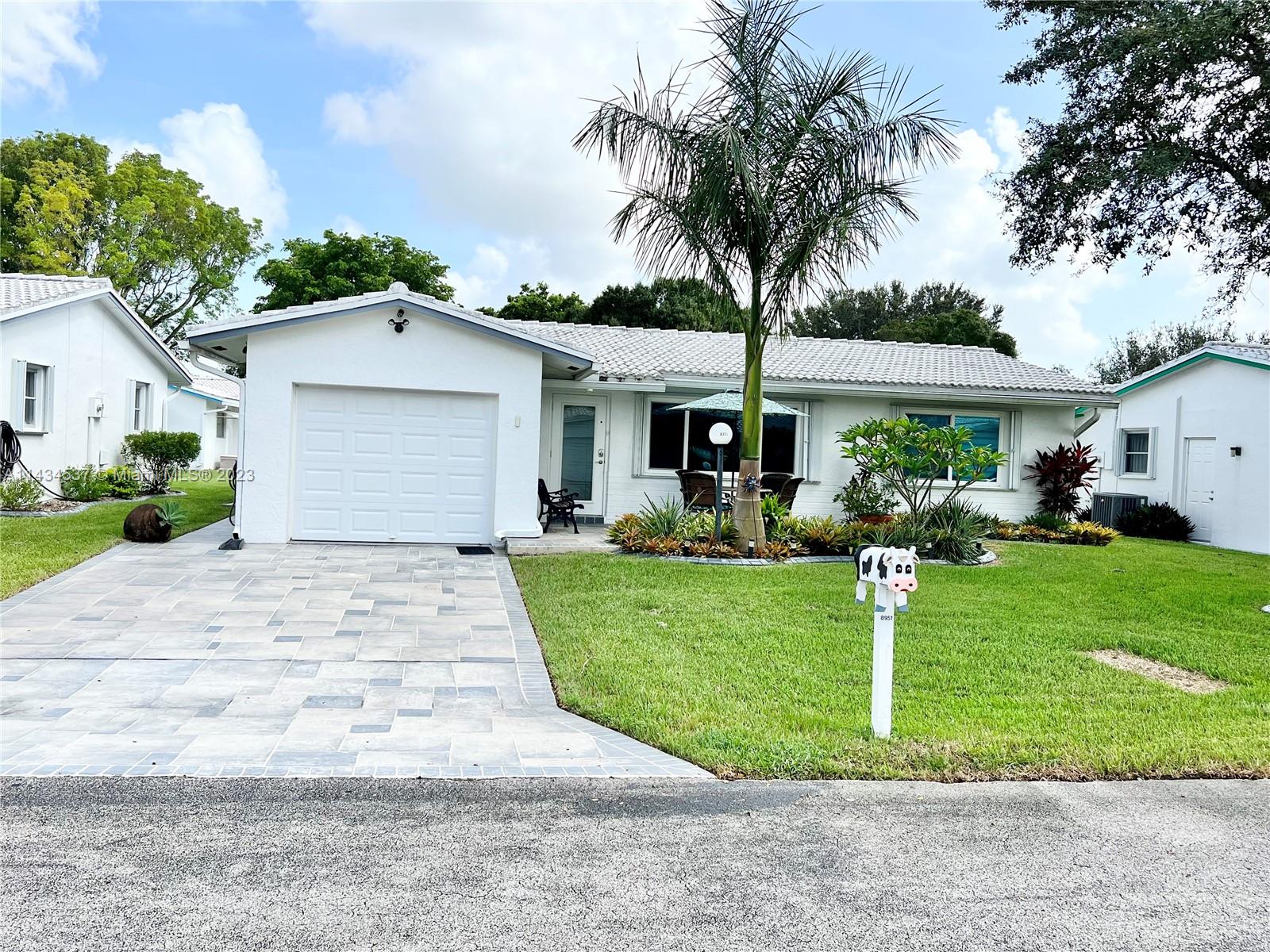 8951 NW 13th St, Plantation, FL 33322