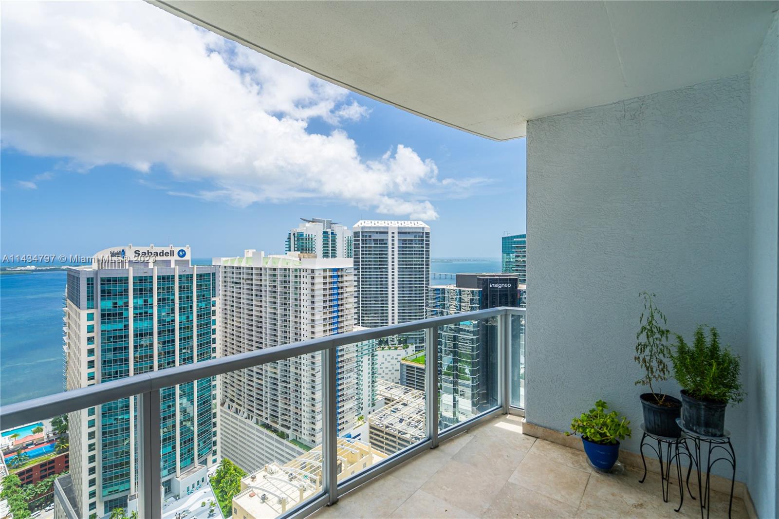 Amaxing opportunity! 1 Bed/1.5 Bath condo in the heart of Brickell and Biscayne Ave and ocean views. This condo is close to restaurants, shopping centers, downtown Miami and Brickell City Centre, a location you can't recreate!
The unit features an open layout, marble floors, and stainless steel appliances. The kitchen has beatiful ivy green backsplash tiles and dark gray granite countertop.   
The bedroom has sliding doors and an excellent view.
Take advantage of the resort-like amenities with state-the-art gym, jacuzzi and swimming pool, party room and much more!
Excellent opportunity for your next home and/or investing.
Call the listing agent today to schedule a showing!