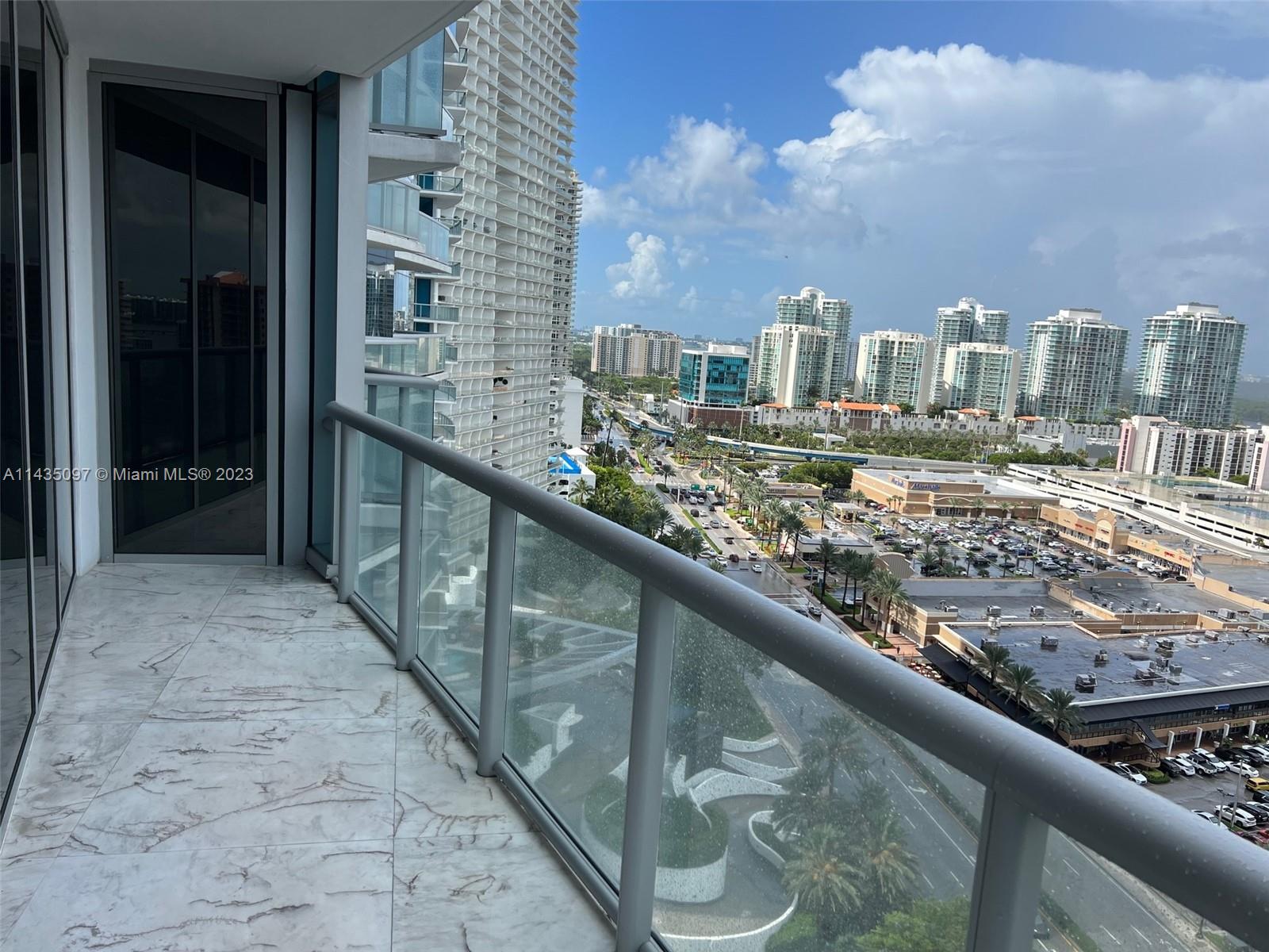 Master room balcony