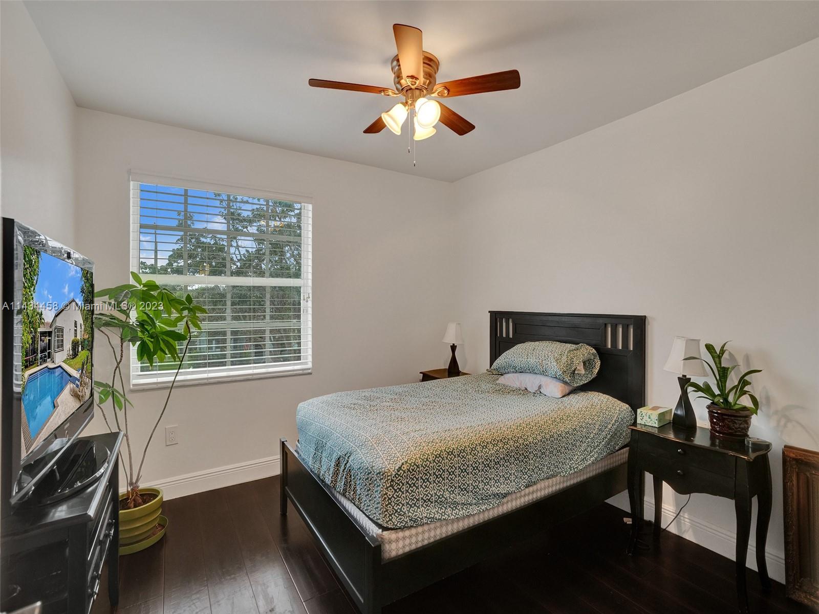 Listing Photo 21