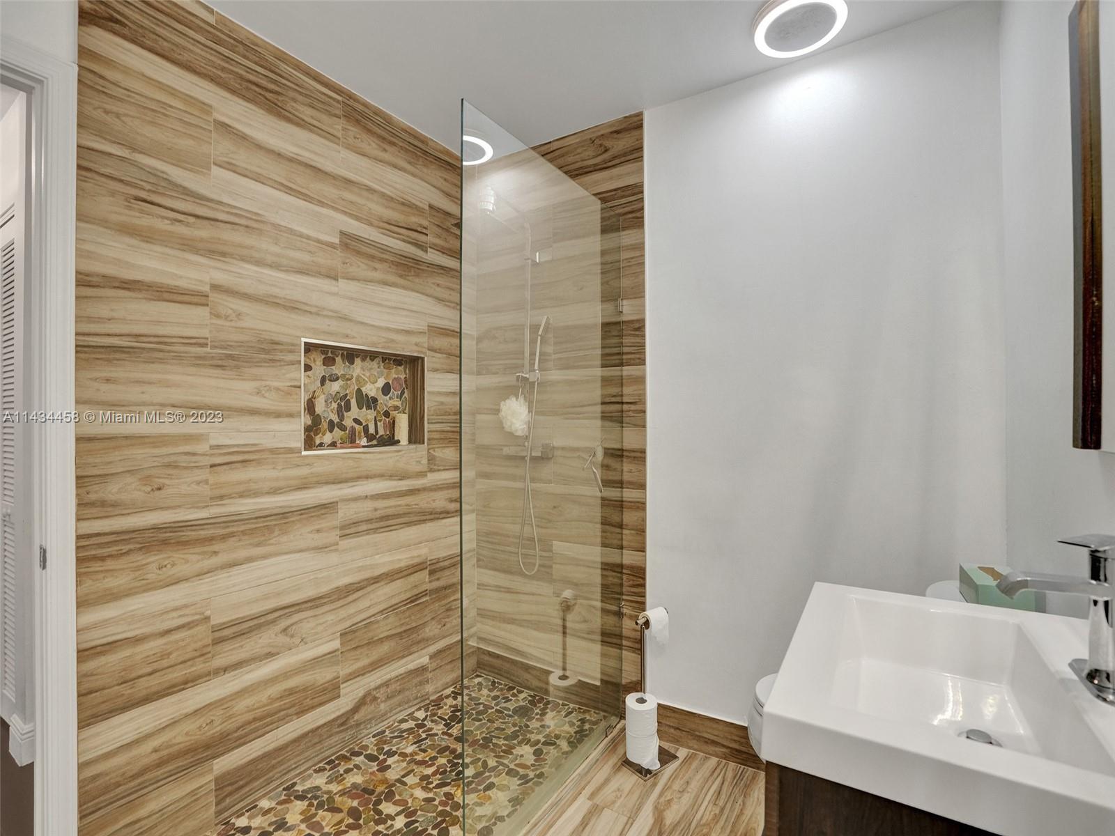 Listing Photo 25