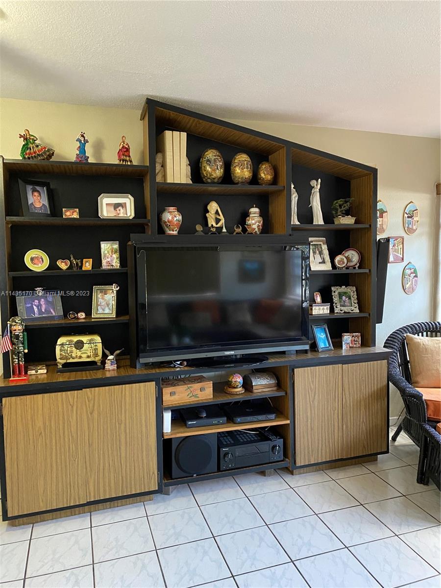 Listing Photo 12