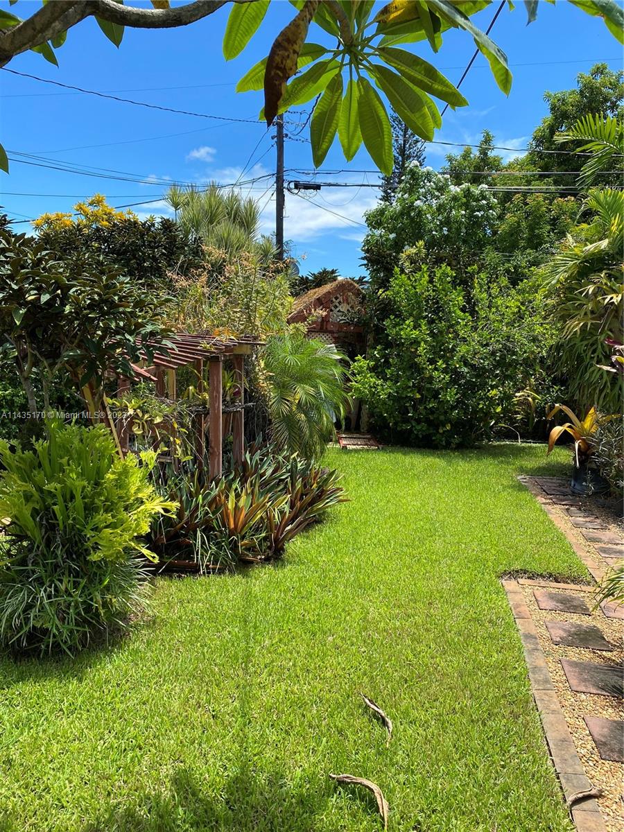 Listing Photo 6