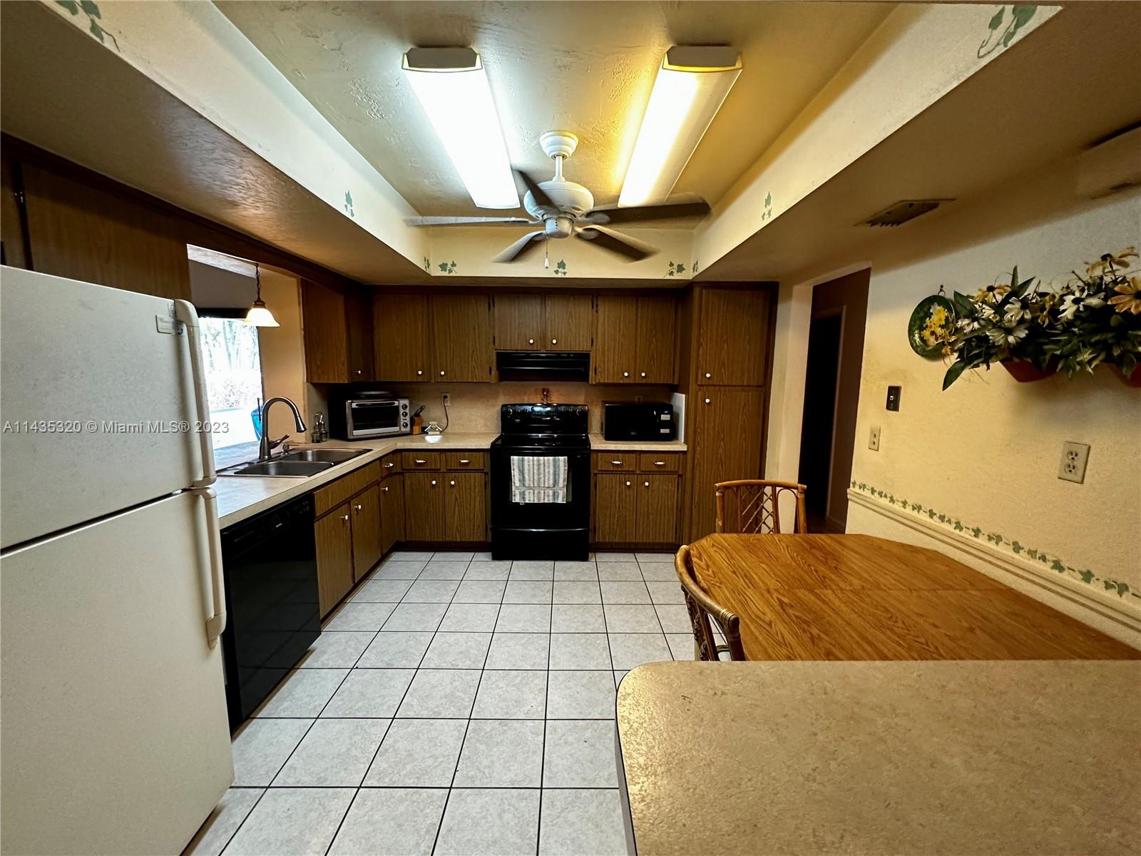 Listing Photo 18