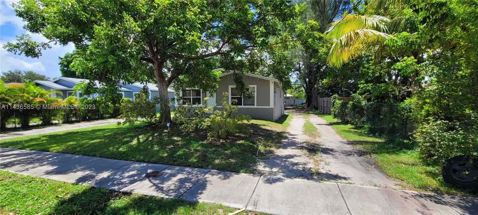, West Park, FL 33023