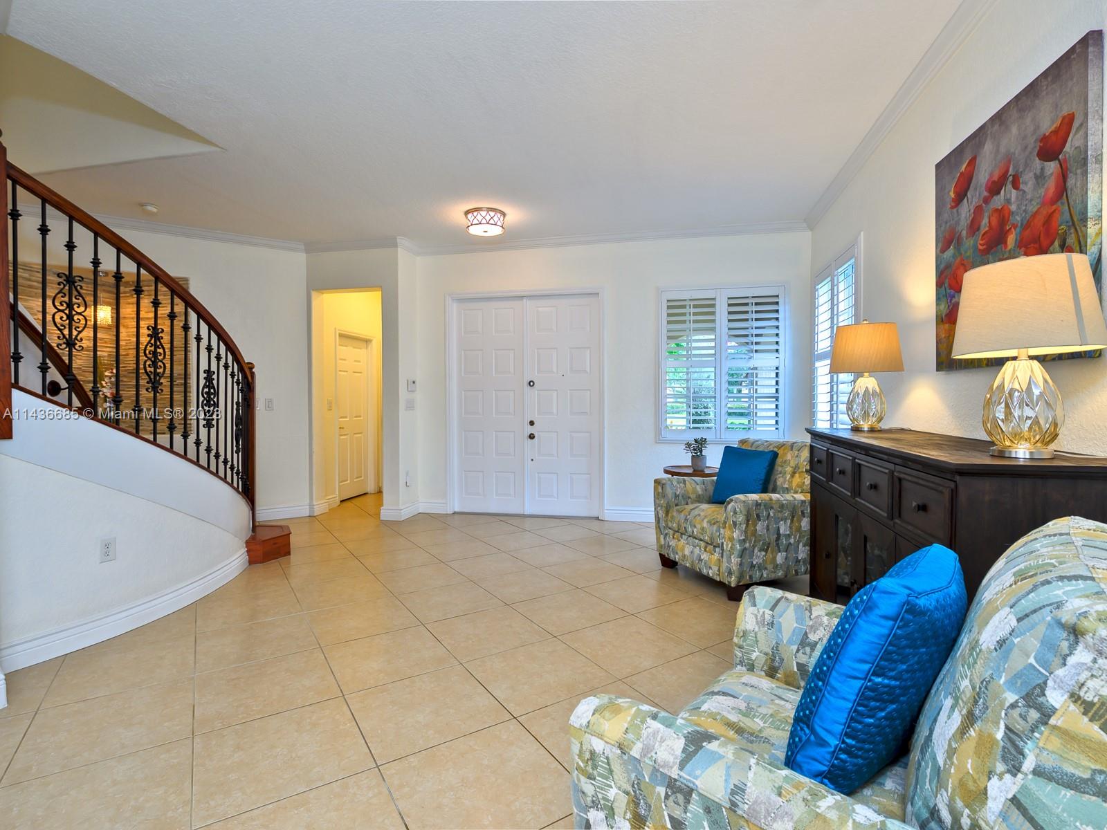 Listing Photo 10