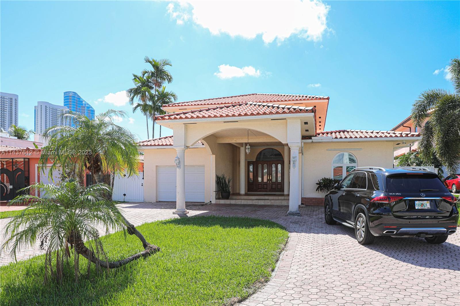 Photo 2 of 300 Atlantic Ave in Sunny Isles Beach - MLS A11437612