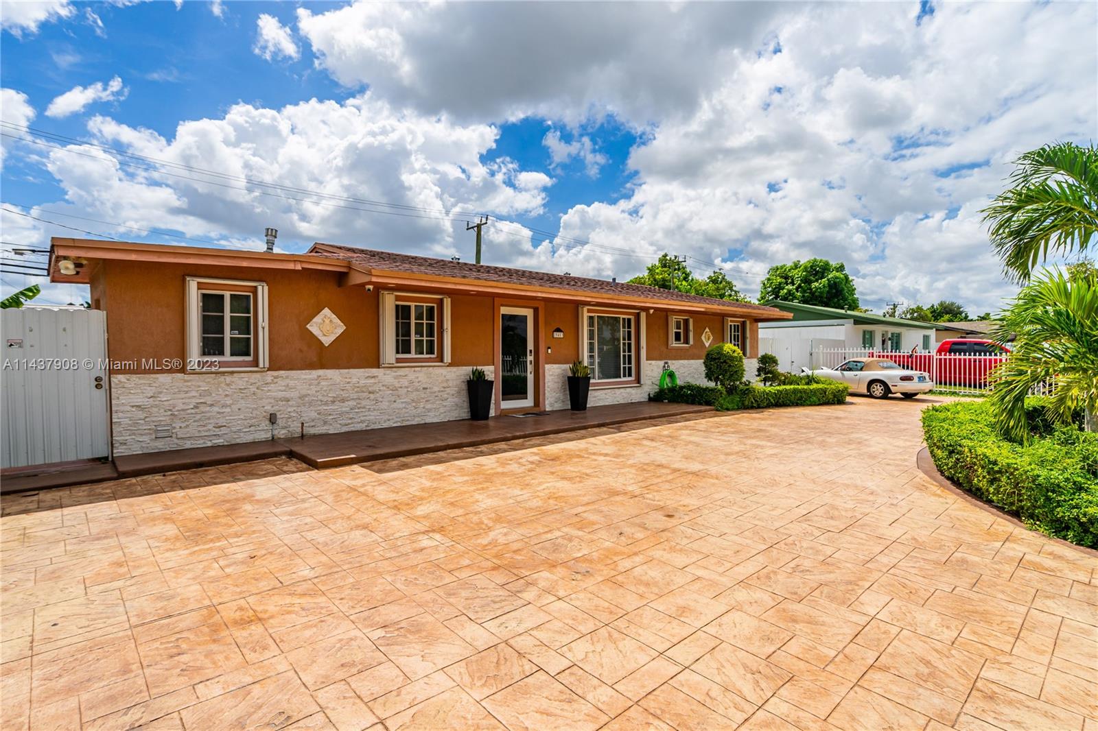 20453 NW 47th Ave, Miami Gardens, FL 33055
