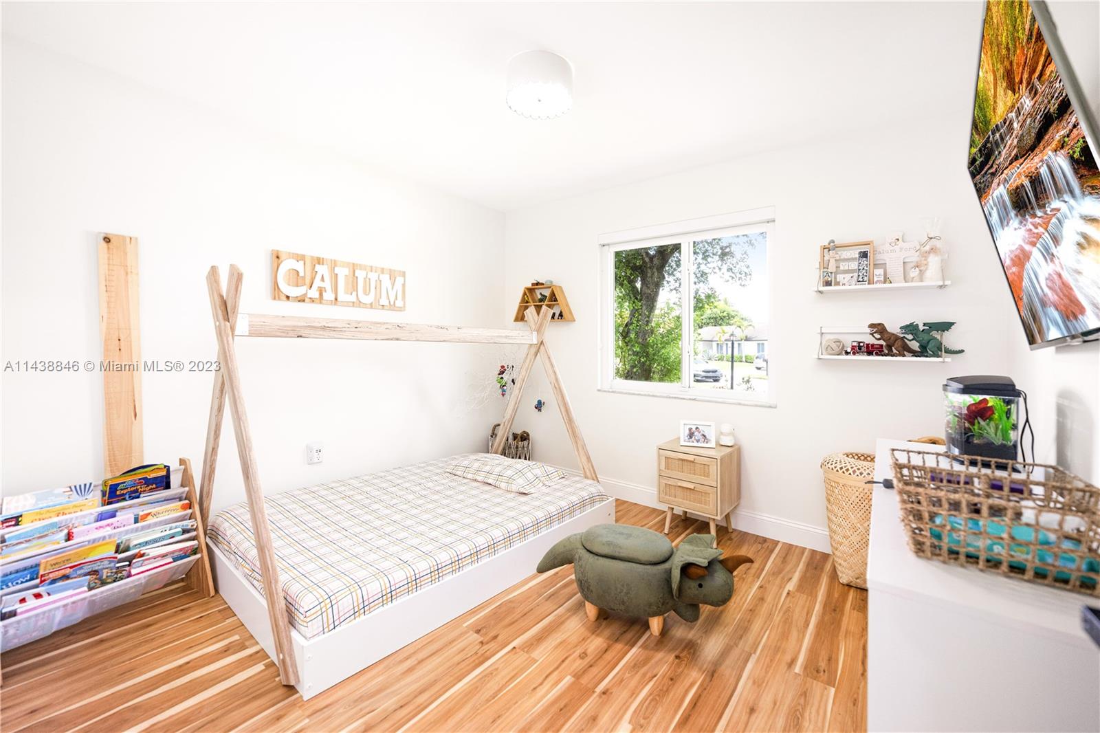 Listing Photo 17