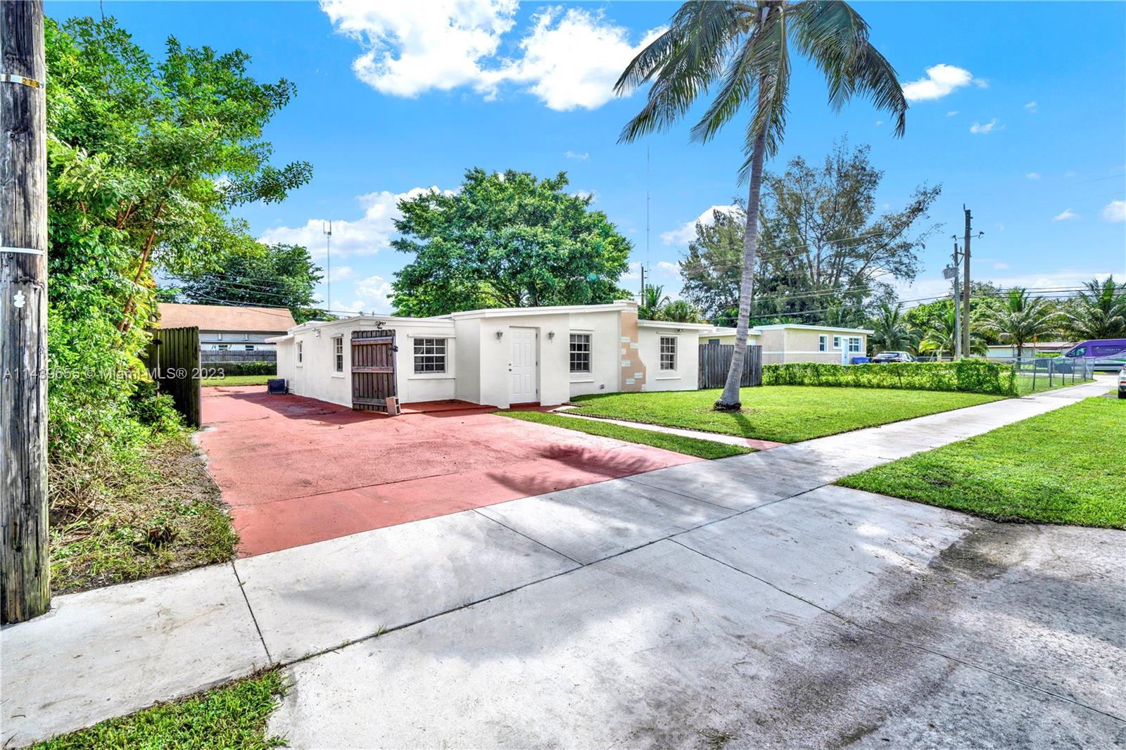 41 Virginia Rd, West Park, FL 33023