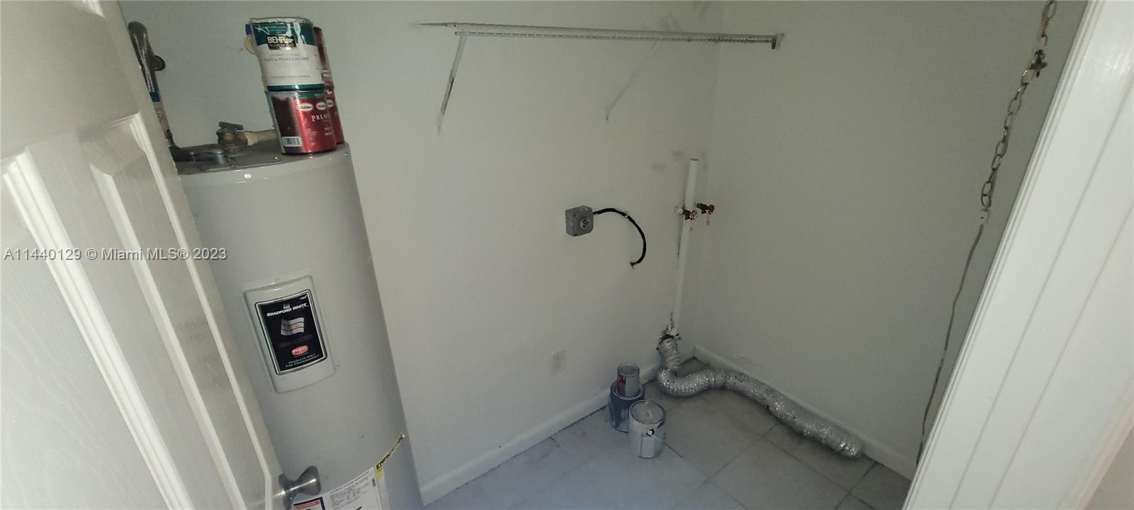 Listing Photo 12