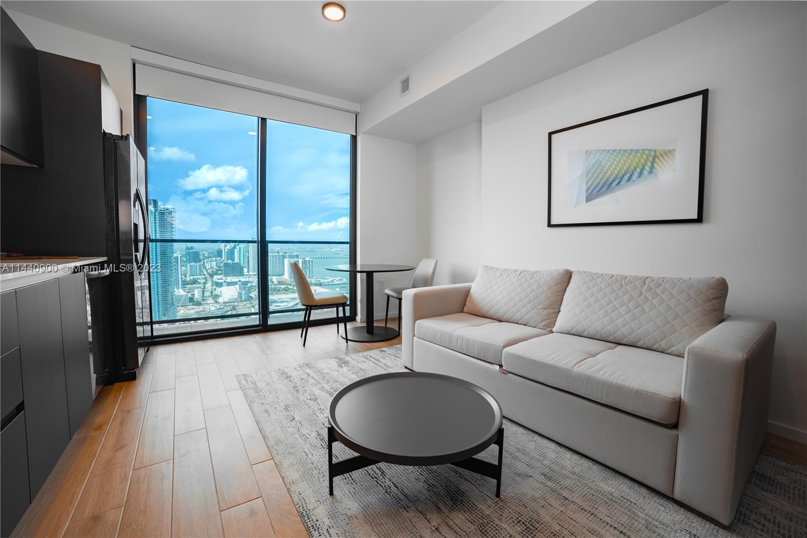 Amazing Studio apartment at The Elser, a brand new construction project in the heart of Miami. Enjoy impressive views and world class amenities.