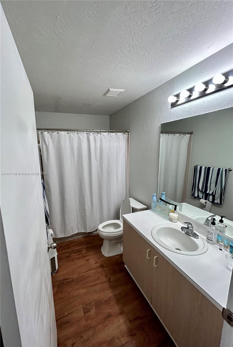 Listing Photo 16