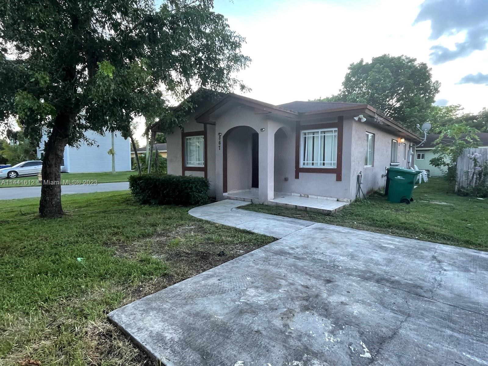 Priced to sell. This beautiful and spacious property built in 2004 has 3 bedrooms and 2 bathrooms house, tile floor, covered entry, covered terrace, washer/dryer. This property is perfect for first time buyers or investors.