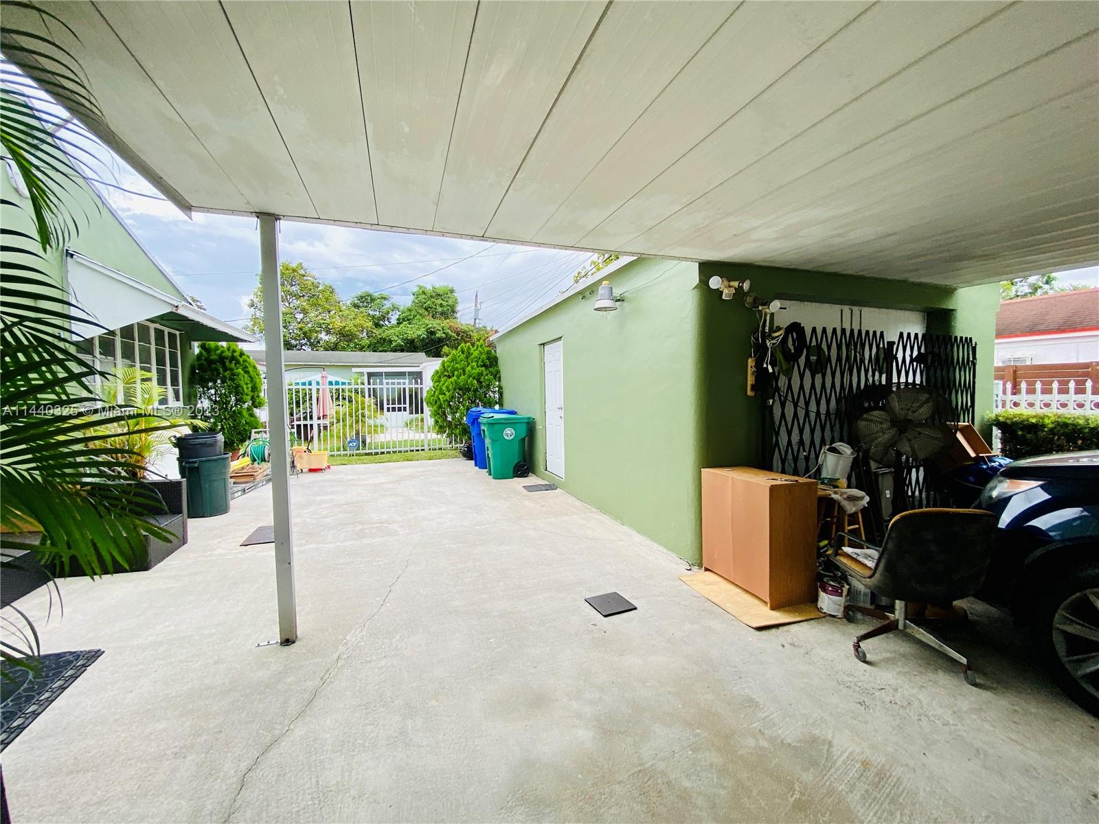 Listing Photo 9