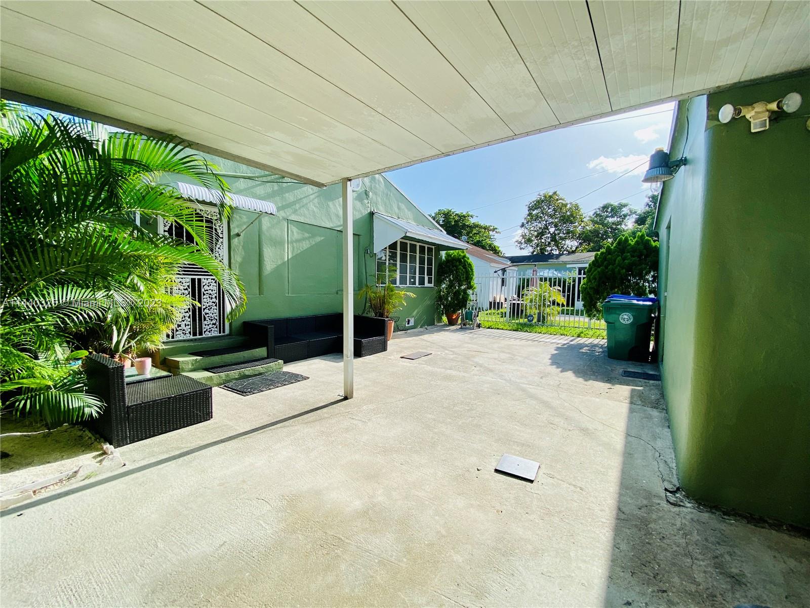 Listing Photo 11