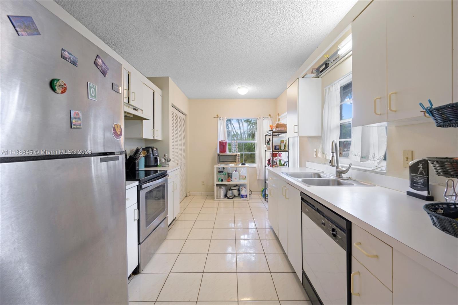 Listing Photo 10
