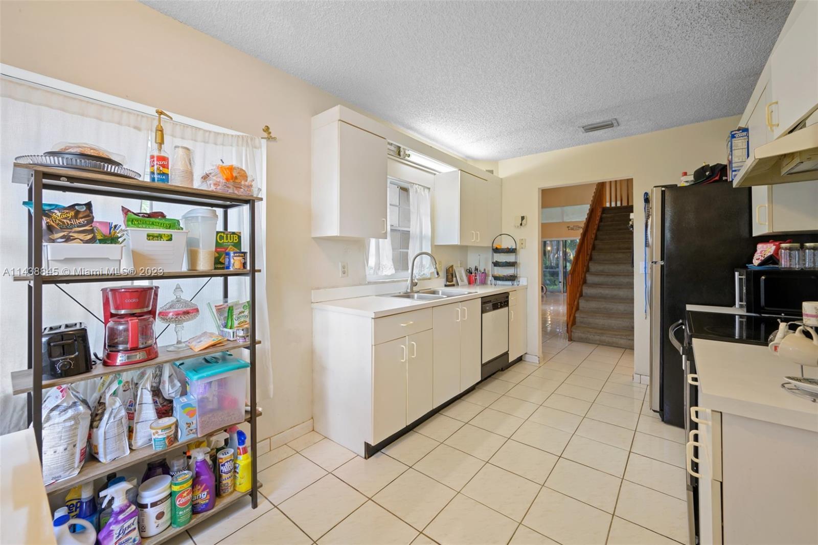 Listing Photo 11