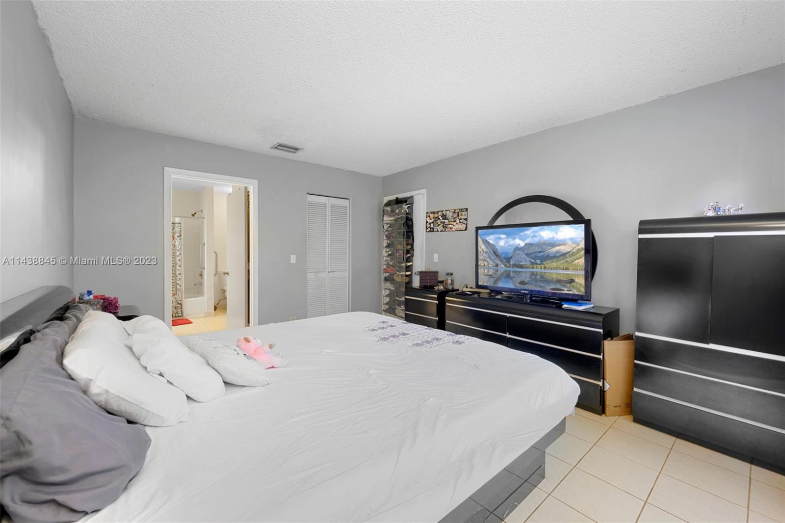 Listing Photo 14