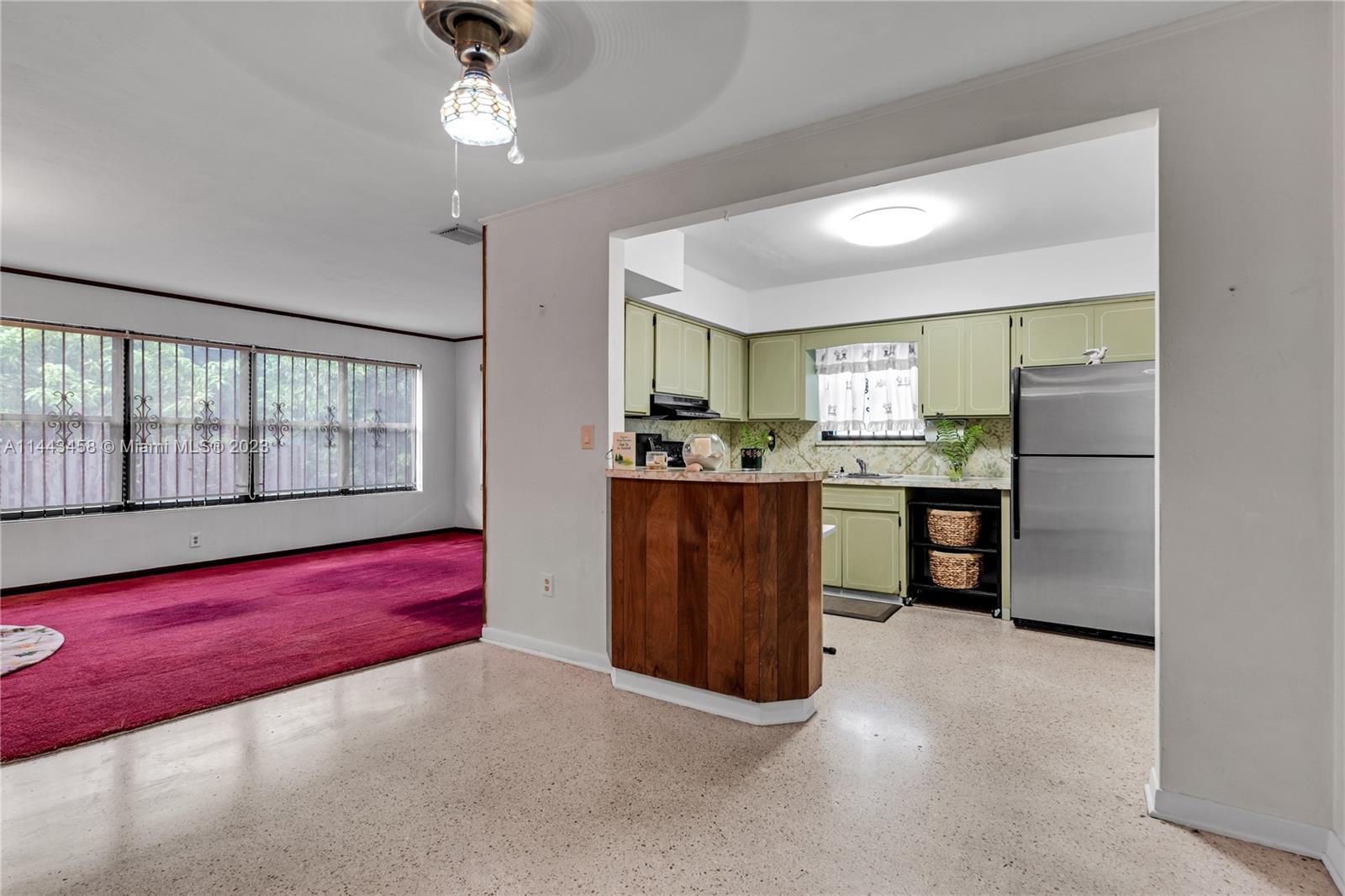 Listing Photo 16