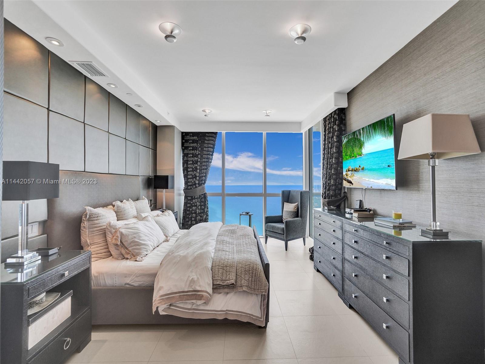 Photo 1 of Trump Palace and Royale Royale Apt 5204 in Sunny Isles Beach - MLS A11442057