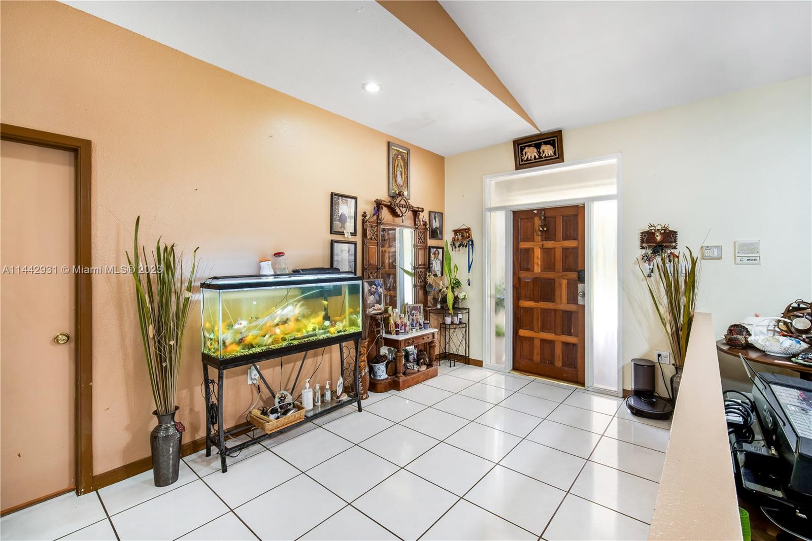 Listing Photo 10