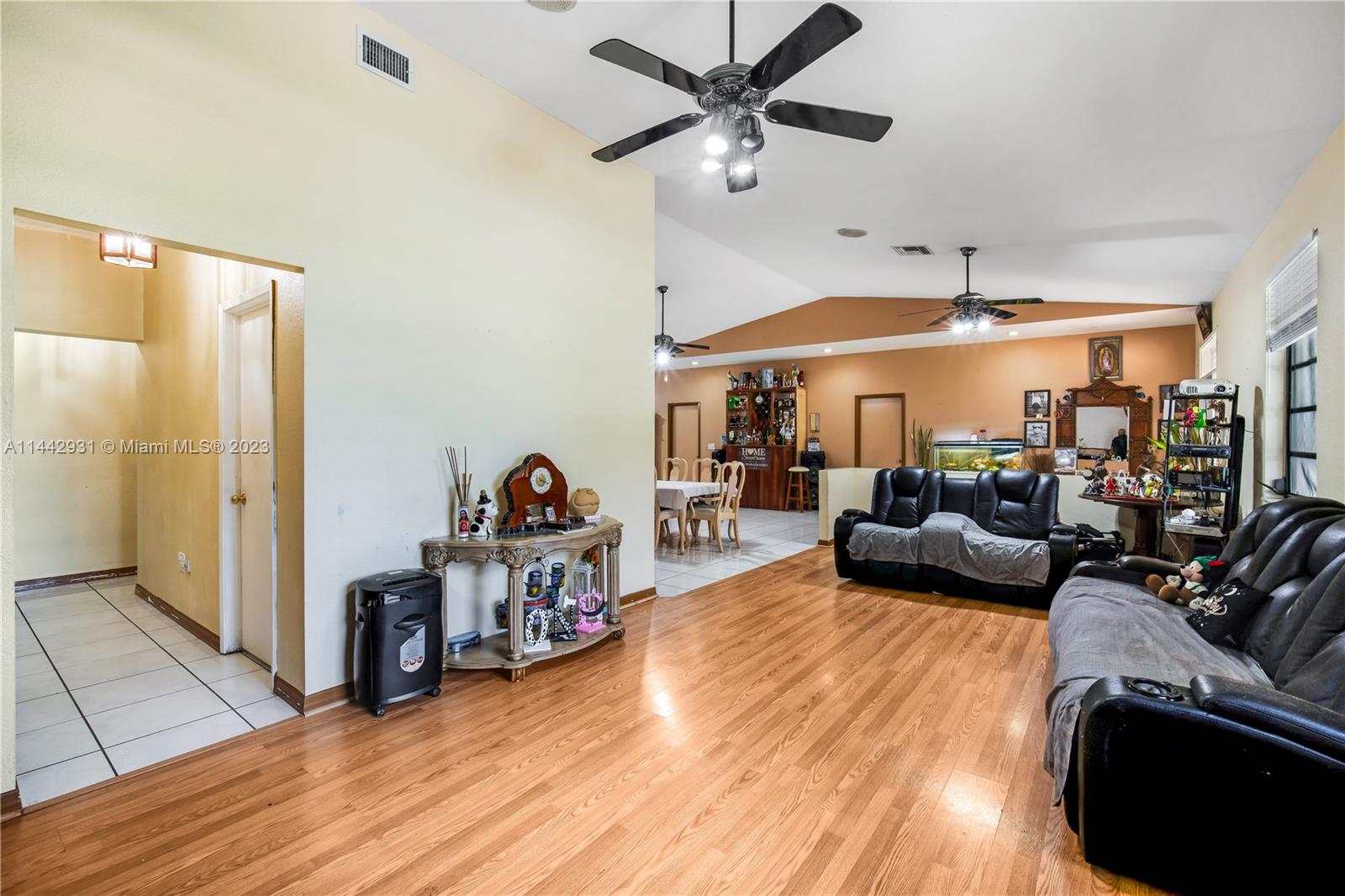 Listing Photo 14